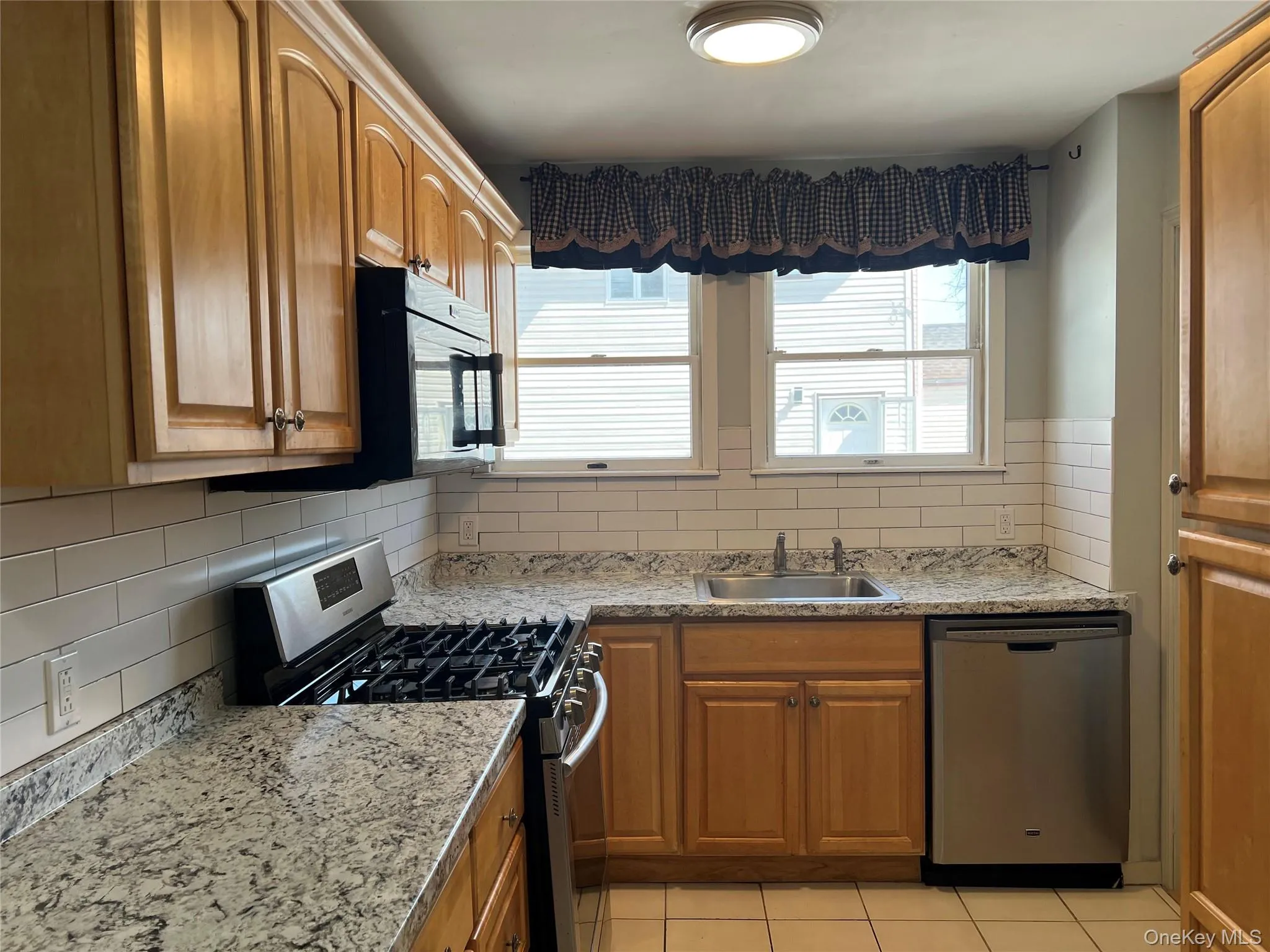 539 Central Avenue, Oyster Bay, NY, 3 Bedrooms Bedrooms, 6 Rooms Rooms,1 BathroomBathrooms,Residential Lease,For Rent,Central,0,971044 539 Central Avenue, Oyster Bay, NY, 3 Bedrooms Bedrooms, 6 Rooms Rooms,1 BathroomBathrooms,Residential Lease,For Rent,Central,0,971044