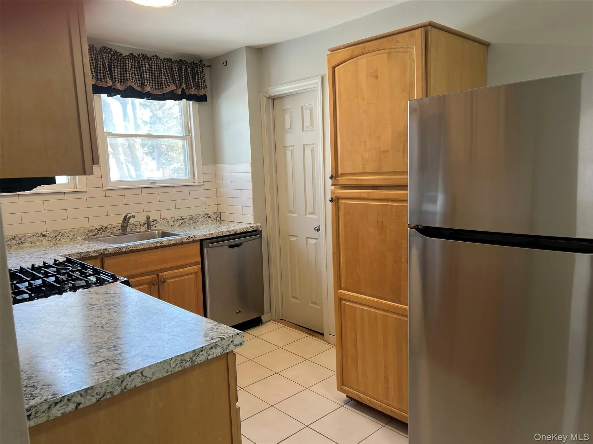 539 Central Avenue, Oyster Bay, NY, 3 Bedrooms Bedrooms, 6 Rooms Rooms,1 BathroomBathrooms,Residential Lease,For Rent,Central,0,971044 539 Central Avenue, Oyster Bay, NY, 3 Bedrooms Bedrooms, 6 Rooms Rooms,1 BathroomBathrooms,Residential Lease,For Rent,Central,0,971044