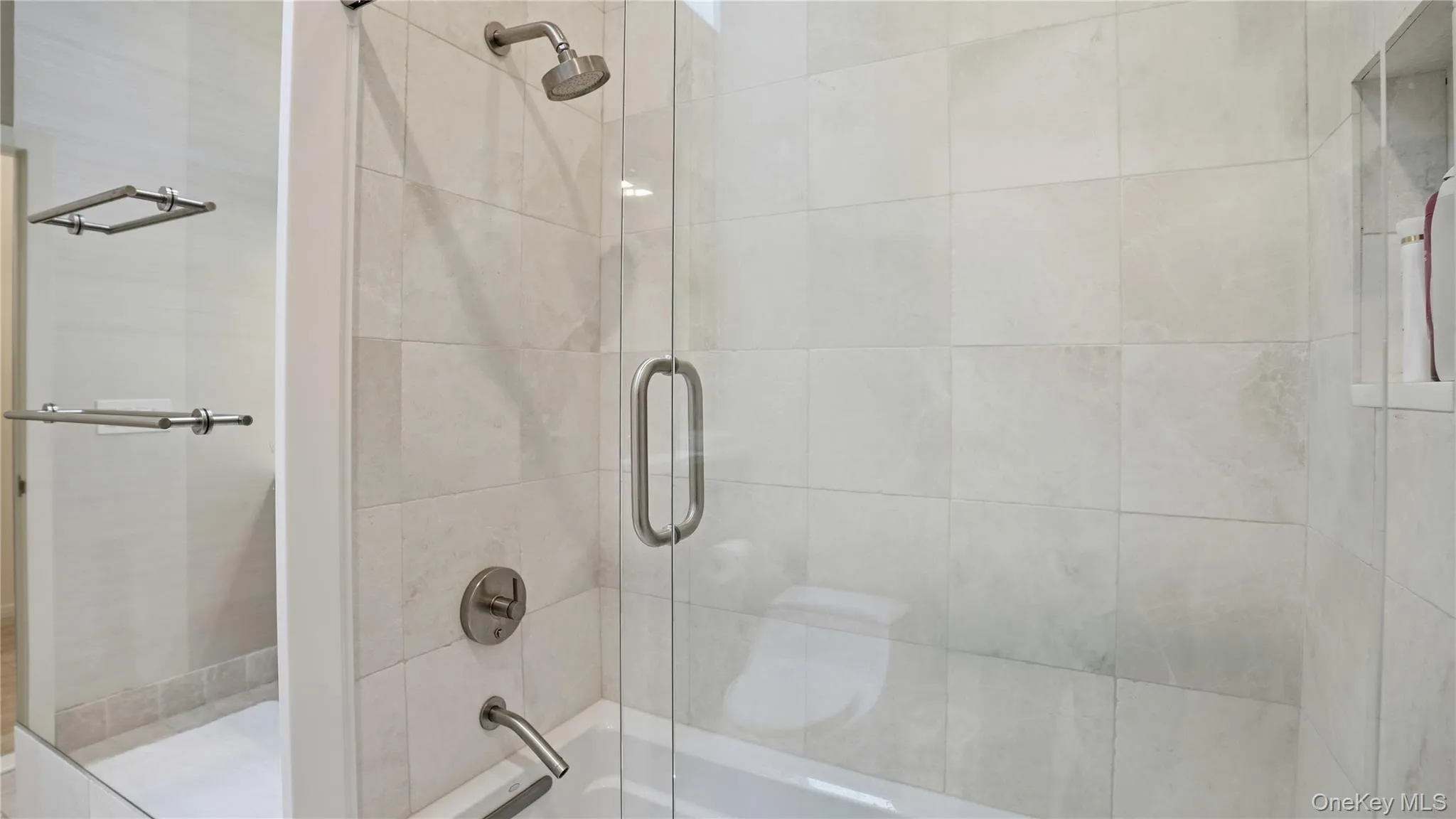 15 Blueberry Lane, Southampton, NY, 4 Bedrooms Bedrooms, 8 Rooms Rooms,3 BathroomsBathrooms,Residential Lease,For Rent,Blueberry,0,971046 15 Blueberry Lane, Southampton, NY, 4 Bedrooms Bedrooms, 8 Rooms Rooms,3 BathroomsBathrooms,Residential Lease,For Rent,Blueberry,0,971046