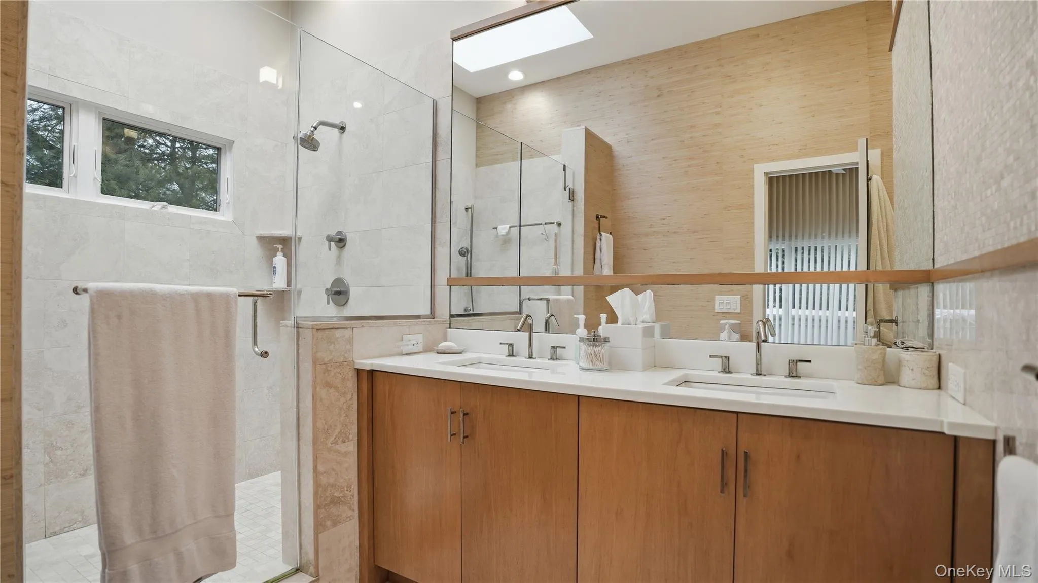 15 Blueberry Lane, Southampton, NY, 4 Bedrooms Bedrooms, 8 Rooms Rooms,3 BathroomsBathrooms,Residential Lease,For Rent,Blueberry,0,971046 15 Blueberry Lane, Southampton, NY, 4 Bedrooms Bedrooms, 8 Rooms Rooms,3 BathroomsBathrooms,Residential Lease,For Rent,Blueberry,0,971046