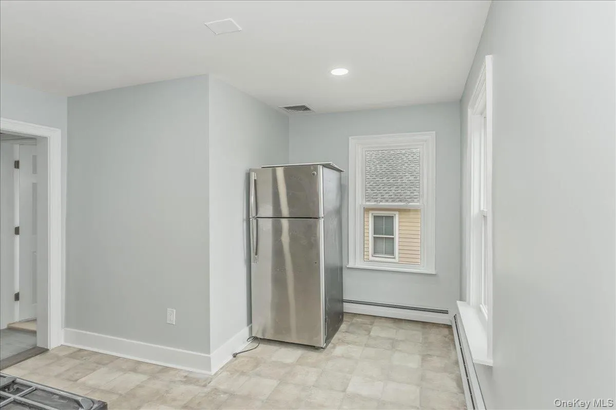 75 Anstice Street, Oyster Bay, NY, 2 Bedrooms Bedrooms, 4 Rooms Rooms,1 BathroomBathrooms,Residential Lease,For Rent,Anstice,0,971064 75 Anstice Street, Oyster Bay, NY, 2 Bedrooms Bedrooms, 4 Rooms Rooms,1 BathroomBathrooms,Residential Lease,For Rent,Anstice,0,971064