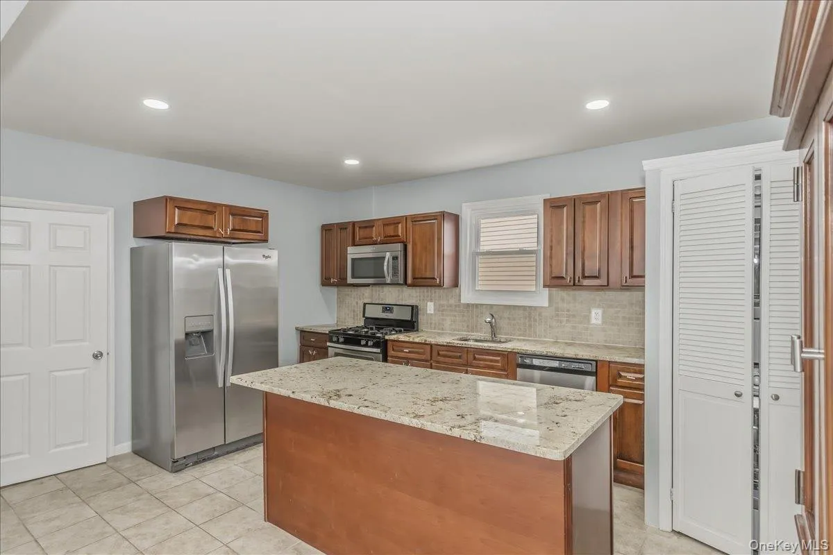 75 Anstice Street, Oyster Bay, NY, 2 Bedrooms Bedrooms, 4 Rooms Rooms,1 BathroomBathrooms,Residential Lease,For Rent,Anstice,0,971064 75 Anstice Street, Oyster Bay, NY, 2 Bedrooms Bedrooms, 4 Rooms Rooms,1 BathroomBathrooms,Residential Lease,For Rent,Anstice,0,971064