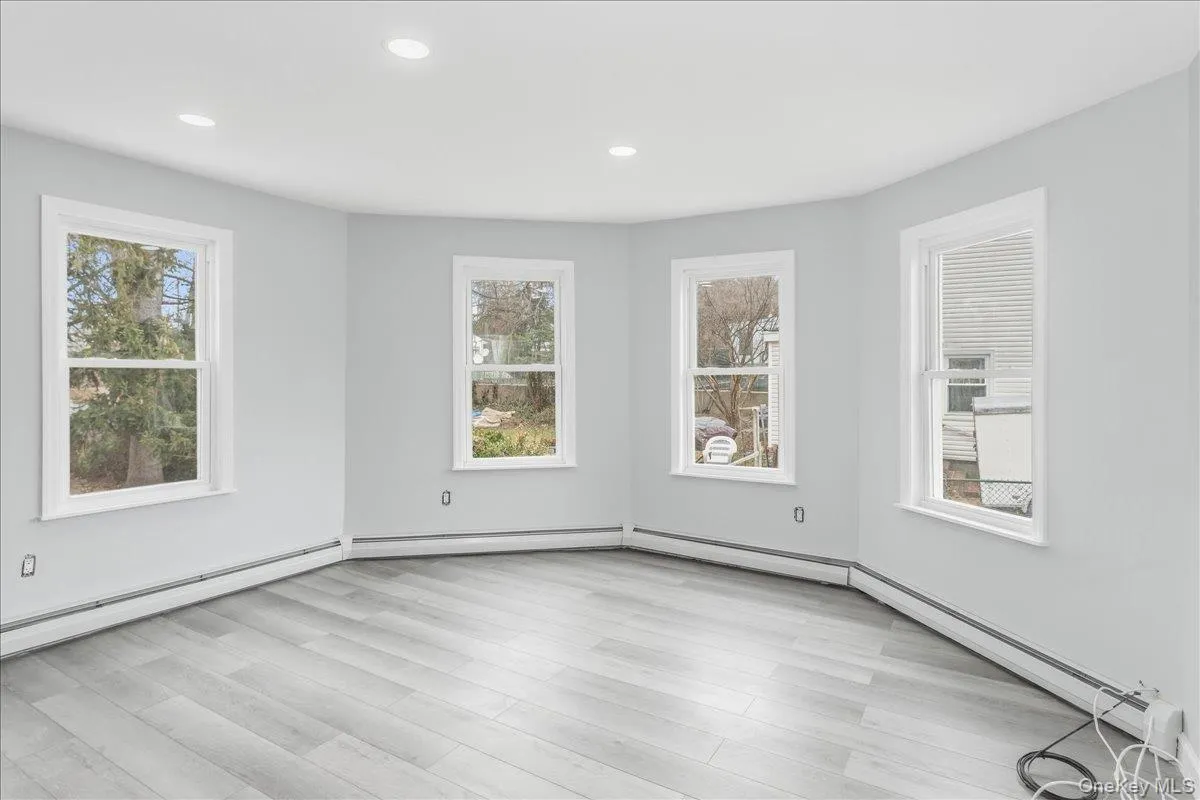 75 Anstice Street, Oyster Bay, NY, 2 Bedrooms Bedrooms, 4 Rooms Rooms,1 BathroomBathrooms,Residential Lease,For Rent,Anstice,0,971064 75 Anstice Street, Oyster Bay, NY, 2 Bedrooms Bedrooms, 4 Rooms Rooms,1 BathroomBathrooms,Residential Lease,For Rent,Anstice,0,971064