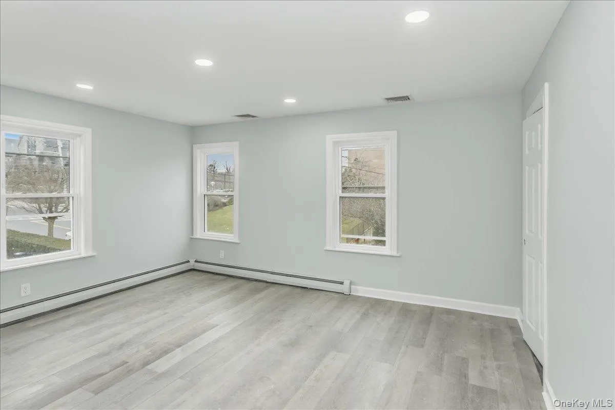 75 Anstice Street, Oyster Bay, NY, 2 Bedrooms Bedrooms, 4 Rooms Rooms,1 BathroomBathrooms,Residential Lease,For Rent,Anstice,0,971064 75 Anstice Street, Oyster Bay, NY, 2 Bedrooms Bedrooms, 4 Rooms Rooms,1 BathroomBathrooms,Residential Lease,For Rent,Anstice,0,971064