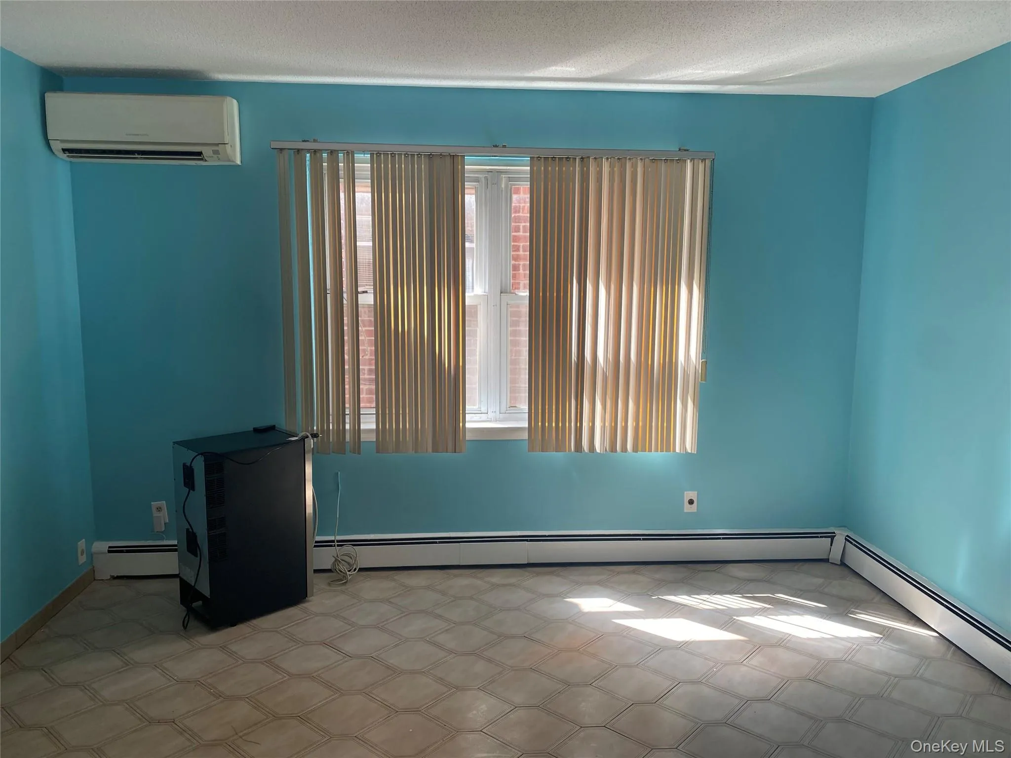 1193 Neill Avenue, New York, NY, 2 Bedrooms Bedrooms, 6 Rooms Rooms,1 BathroomBathrooms,Residential Lease,For Rent,Neill,0,971067 1193 Neill Avenue, New York, NY, 2 Bedrooms Bedrooms, 6 Rooms Rooms,1 BathroomBathrooms,Residential Lease,For Rent,Neill,0,971067