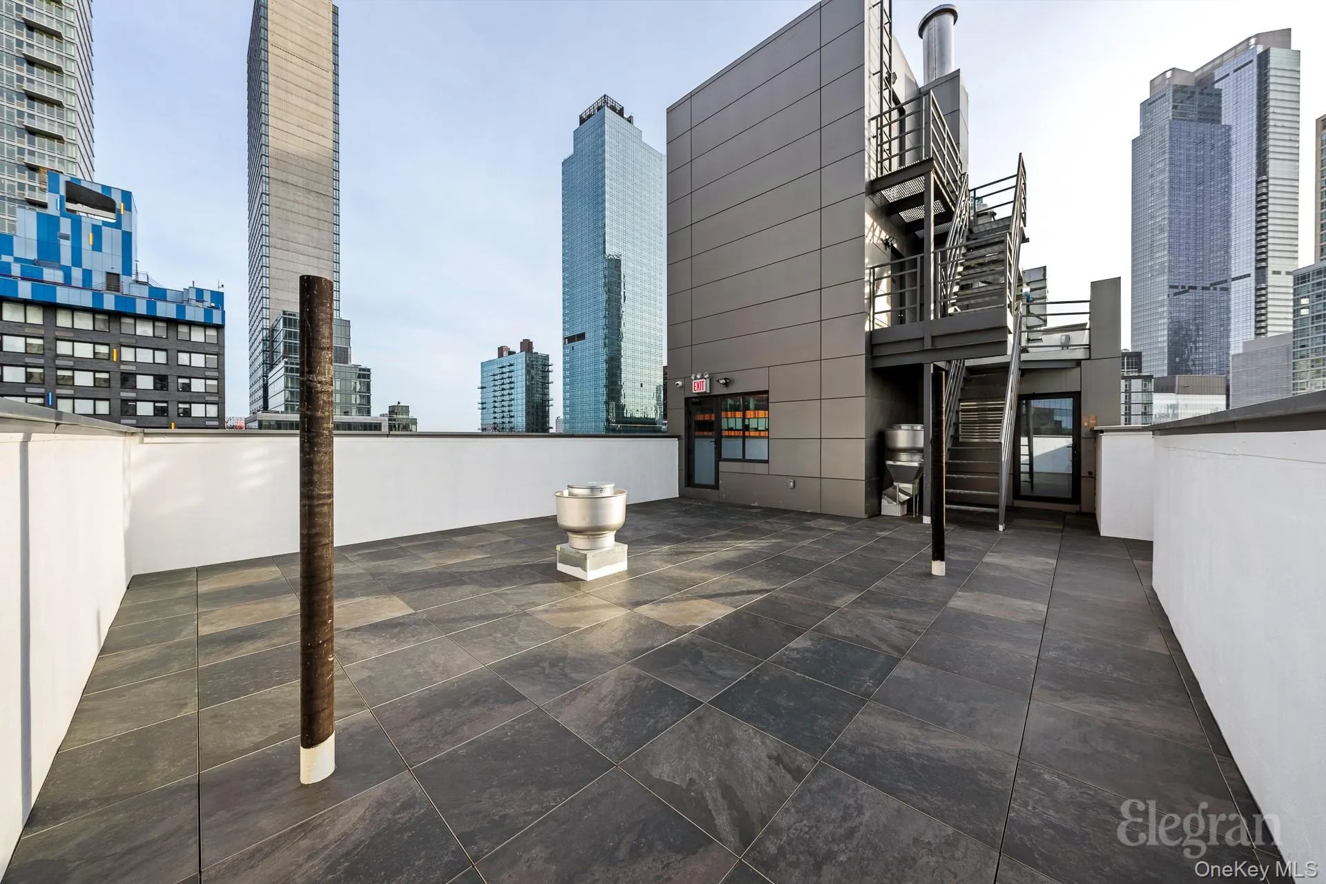 4262 Hunter Street, New York, NY, 2 Bedrooms Bedrooms, 4 Rooms Rooms,2 BathroomsBathrooms,Residential Sale,For Rent,Hunter,0,971100 4262 Hunter Street, New York, NY, 2 Bedrooms Bedrooms, 4 Rooms Rooms,2 BathroomsBathrooms,Residential Sale,For Rent,Hunter,0,971100