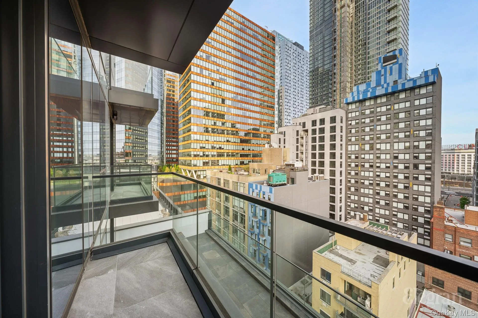 4262 Hunter Street, New York, NY, 2 Bedrooms Bedrooms, 4 Rooms Rooms,2 BathroomsBathrooms,Residential Sale,For Rent,Hunter,0,971100 4262 Hunter Street, New York, NY, 2 Bedrooms Bedrooms, 4 Rooms Rooms,2 BathroomsBathrooms,Residential Sale,For Rent,Hunter,0,971100