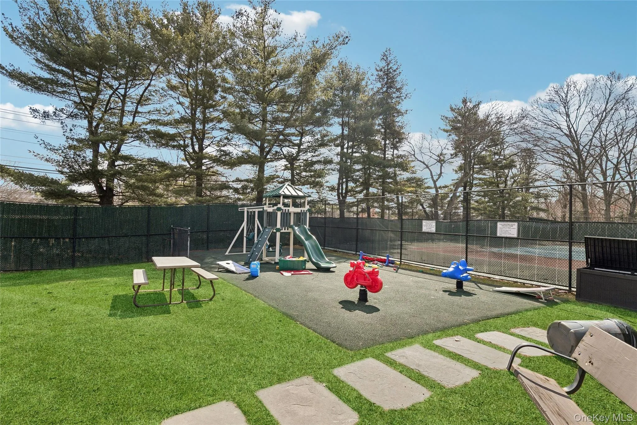 87 Northgate Circle, Huntington, NY, 3 Bedrooms Bedrooms, 6 Rooms Rooms,2 BathroomsBathrooms,Residential,For Rent,Northgate,0,KEY971136 87 Northgate Circle, Huntington, NY, 3 Bedrooms Bedrooms, 6 Rooms Rooms,2 BathroomsBathrooms,Residential,For Rent,Northgate,0,KEY971136