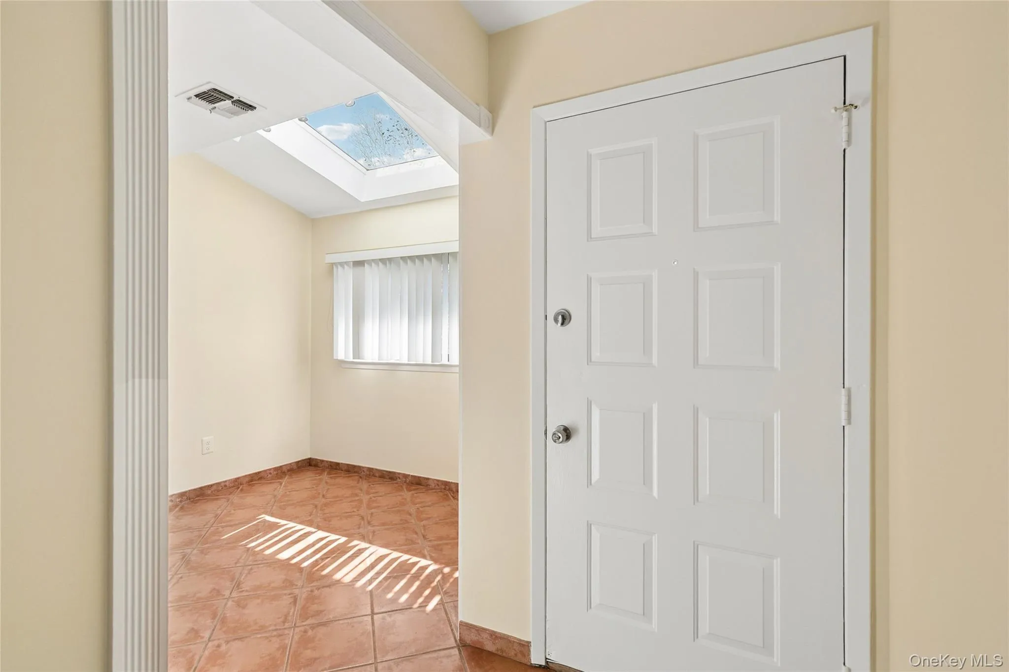 87 Northgate Circle, Huntington, NY, 3 Bedrooms Bedrooms, 6 Rooms Rooms,2 BathroomsBathrooms,Residential,For Rent,Northgate,0,KEY971136 87 Northgate Circle, Huntington, NY, 3 Bedrooms Bedrooms, 6 Rooms Rooms,2 BathroomsBathrooms,Residential,For Rent,Northgate,0,KEY971136