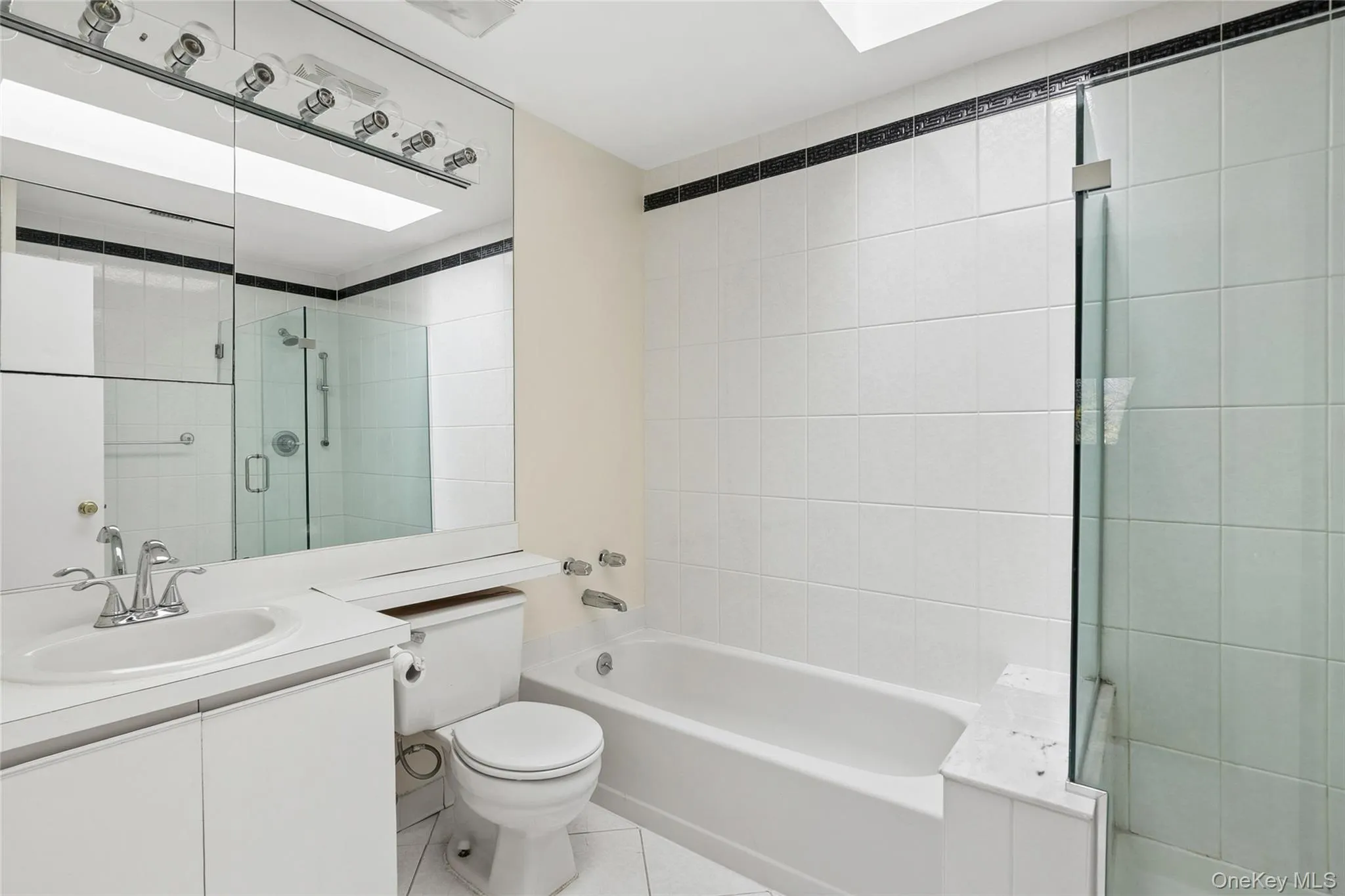 87 Northgate Circle, Huntington, NY, 3 Bedrooms Bedrooms, 6 Rooms Rooms,2 BathroomsBathrooms,Residential,For Rent,Northgate,0,KEY971136 87 Northgate Circle, Huntington, NY, 3 Bedrooms Bedrooms, 6 Rooms Rooms,2 BathroomsBathrooms,Residential,For Rent,Northgate,0,KEY971136