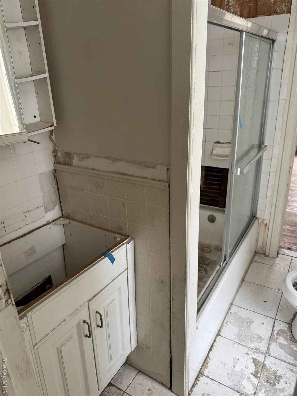 42 Union Avenue, Mount Vernon, NY, 3 Bedrooms Bedrooms, 6 Rooms Rooms,1 BathroomBathrooms,Residential Sale,For Rent,Union,0,971139 42 Union Avenue, Mount Vernon, NY, 3 Bedrooms Bedrooms, 6 Rooms Rooms,1 BathroomBathrooms,Residential Sale,For Rent,Union,0,971139