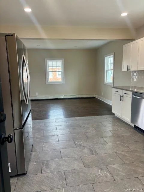 1026 Glen Cove Avenue, Oyster Bay, NY, 4 Bedrooms Bedrooms, 6 Rooms Rooms,1 BathroomBathrooms,Residential Lease,For Rent,Glen Cove,0,971164 1026 Glen Cove Avenue, Oyster Bay, NY, 4 Bedrooms Bedrooms, 6 Rooms Rooms,1 BathroomBathrooms,Residential Lease,For Rent,Glen Cove,0,971164