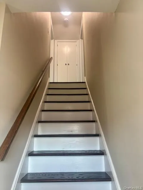 1026 Glen Cove Avenue, Oyster Bay, NY, 4 Bedrooms Bedrooms, 6 Rooms Rooms,1 BathroomBathrooms,Residential Lease,For Rent,Glen Cove,0,971164 1026 Glen Cove Avenue, Oyster Bay, NY, 4 Bedrooms Bedrooms, 6 Rooms Rooms,1 BathroomBathrooms,Residential Lease,For Rent,Glen Cove,0,971164