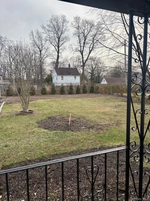 1026 Glen Cove Avenue, Oyster Bay, NY, 4 Bedrooms Bedrooms, 6 Rooms Rooms,1 BathroomBathrooms,Residential Lease,For Rent,Glen Cove,0,971164 1026 Glen Cove Avenue, Oyster Bay, NY, 4 Bedrooms Bedrooms, 6 Rooms Rooms,1 BathroomBathrooms,Residential Lease,For Rent,Glen Cove,0,971164