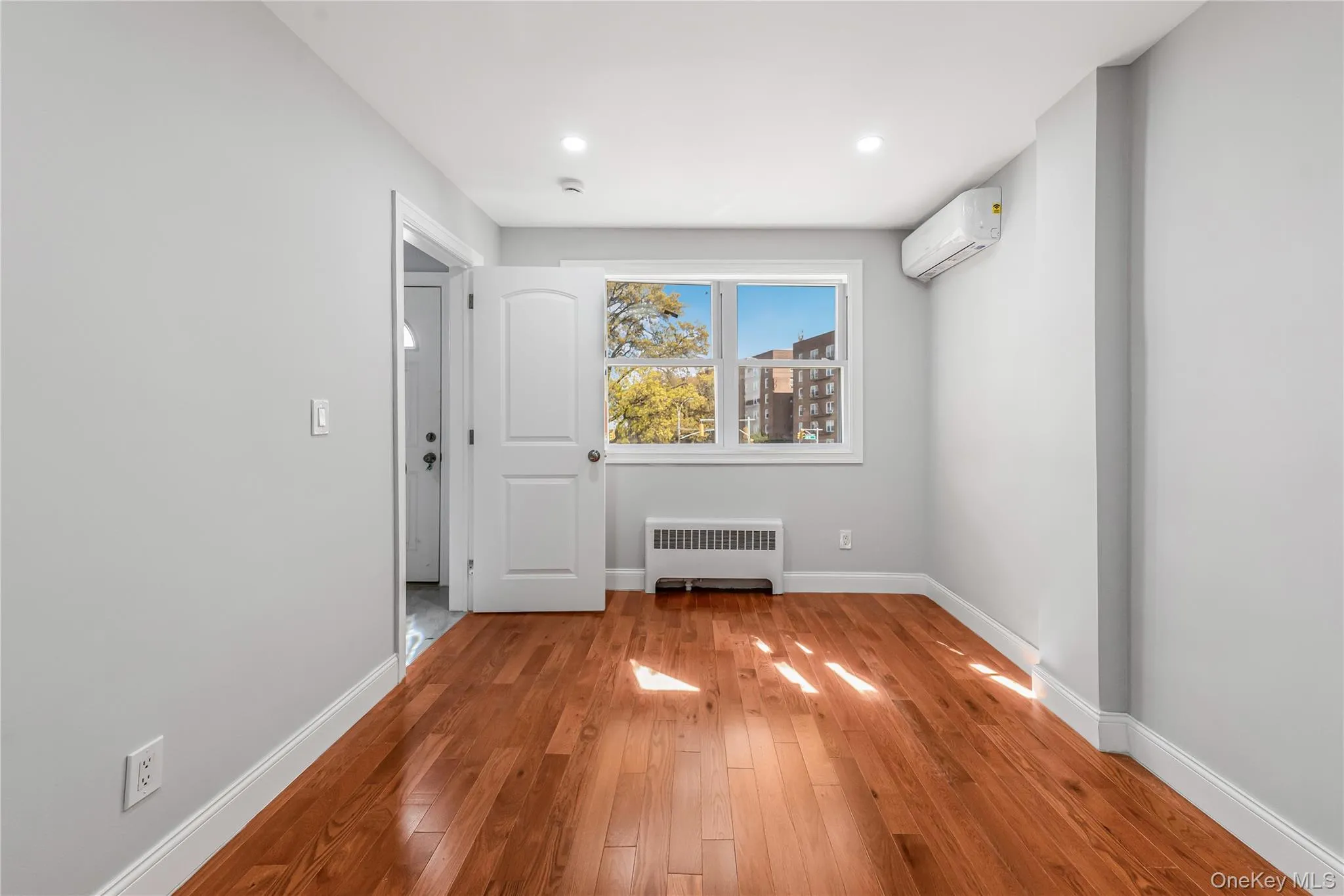 8459 Goldington Court, New York, NY, 4 Bedrooms Bedrooms, 7 Rooms Rooms,3 BathroomsBathrooms,Residential,For Rent,Goldington,0,971186 8459 Goldington Court, New York, NY, 4 Bedrooms Bedrooms, 7 Rooms Rooms,3 BathroomsBathrooms,Residential,For Rent,Goldington,0,971186