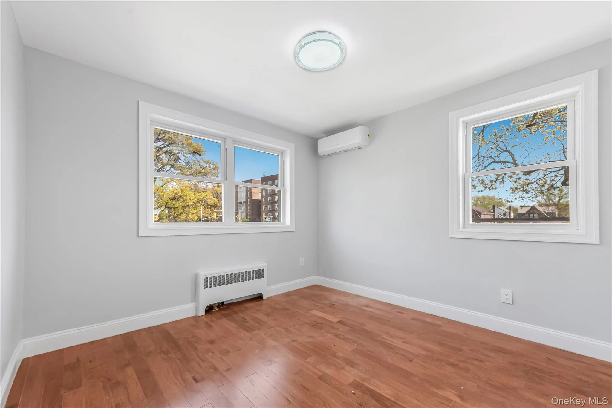 8459 Goldington Court, New York, NY, 4 Bedrooms Bedrooms, 7 Rooms Rooms,3 BathroomsBathrooms,Residential,For Rent,Goldington,0,971186 8459 Goldington Court, New York, NY, 4 Bedrooms Bedrooms, 7 Rooms Rooms,3 BathroomsBathrooms,Residential,For Rent,Goldington,0,971186