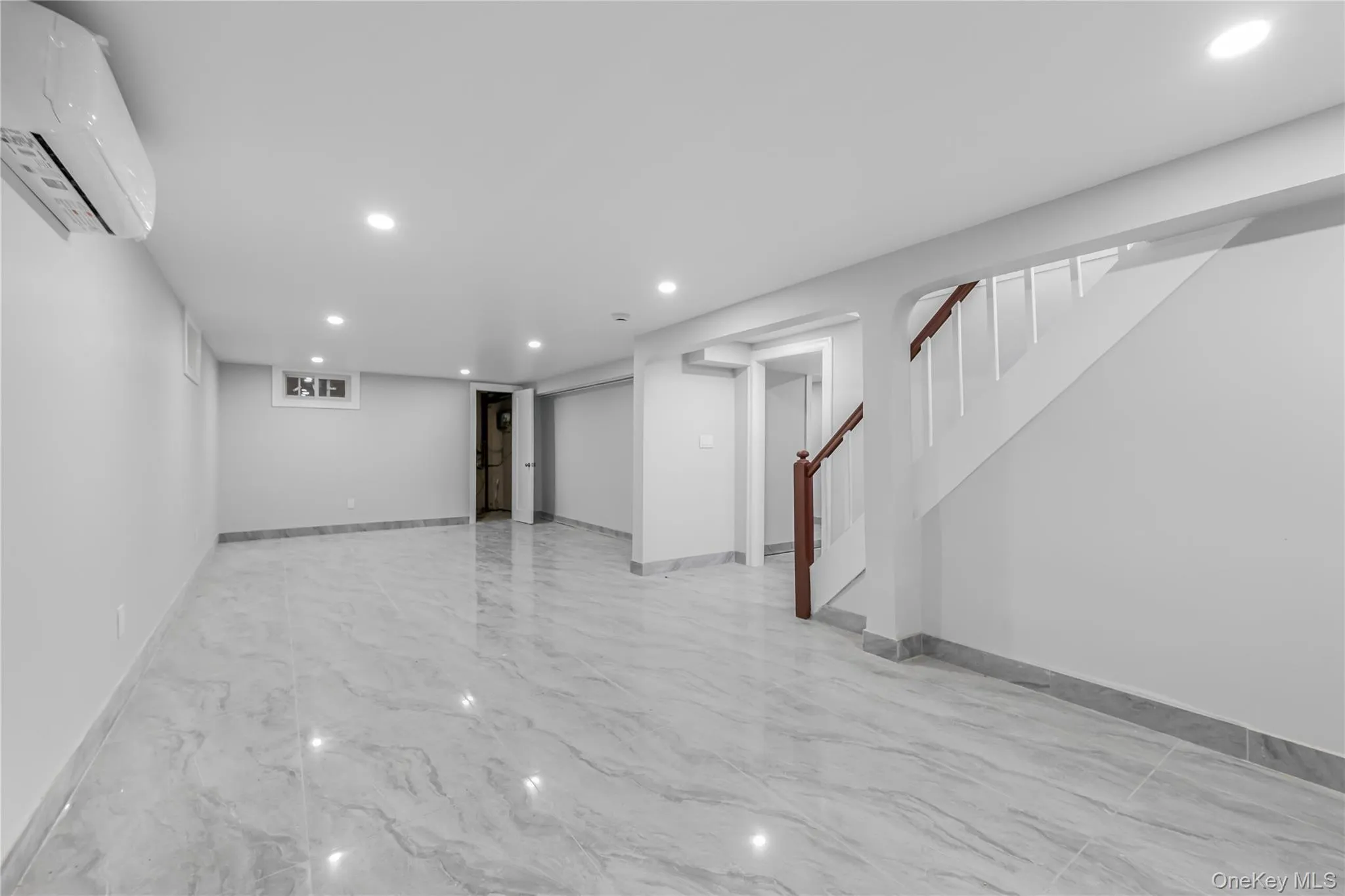 8459 Goldington Court, New York, NY, 4 Bedrooms Bedrooms, 7 Rooms Rooms,3 BathroomsBathrooms,Residential,For Rent,Goldington,0,971186 8459 Goldington Court, New York, NY, 4 Bedrooms Bedrooms, 7 Rooms Rooms,3 BathroomsBathrooms,Residential,For Rent,Goldington,0,971186