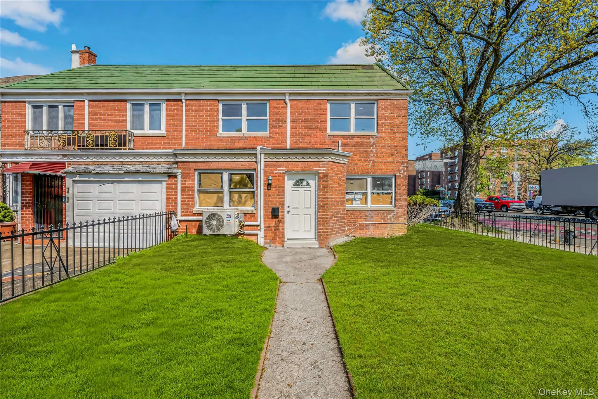 8459 Goldington Court, New York, NY, 4 Bedrooms Bedrooms, 7 Rooms Rooms,3 BathroomsBathrooms,Residential,For Rent,Goldington,0,971186 8459 Goldington Court, New York, NY, 4 Bedrooms Bedrooms, 7 Rooms Rooms,3 BathroomsBathrooms,Residential,For Rent,Goldington,0,971186