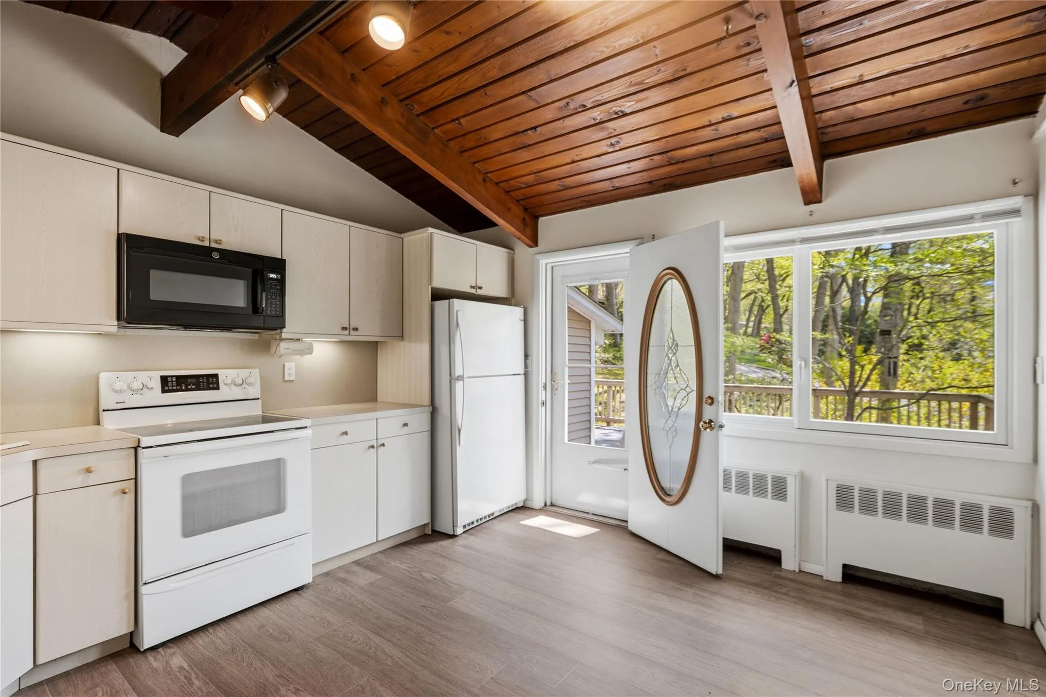 6 Split Oak Drive, Oyster Bay, NY, 4 Bedrooms Bedrooms, 11 Rooms Rooms,3 BathroomsBathrooms,Residential,For Rent,Split Oak,0,971199 6 Split Oak Drive, Oyster Bay, NY, 4 Bedrooms Bedrooms, 11 Rooms Rooms,3 BathroomsBathrooms,Residential,For Rent,Split Oak,0,971199