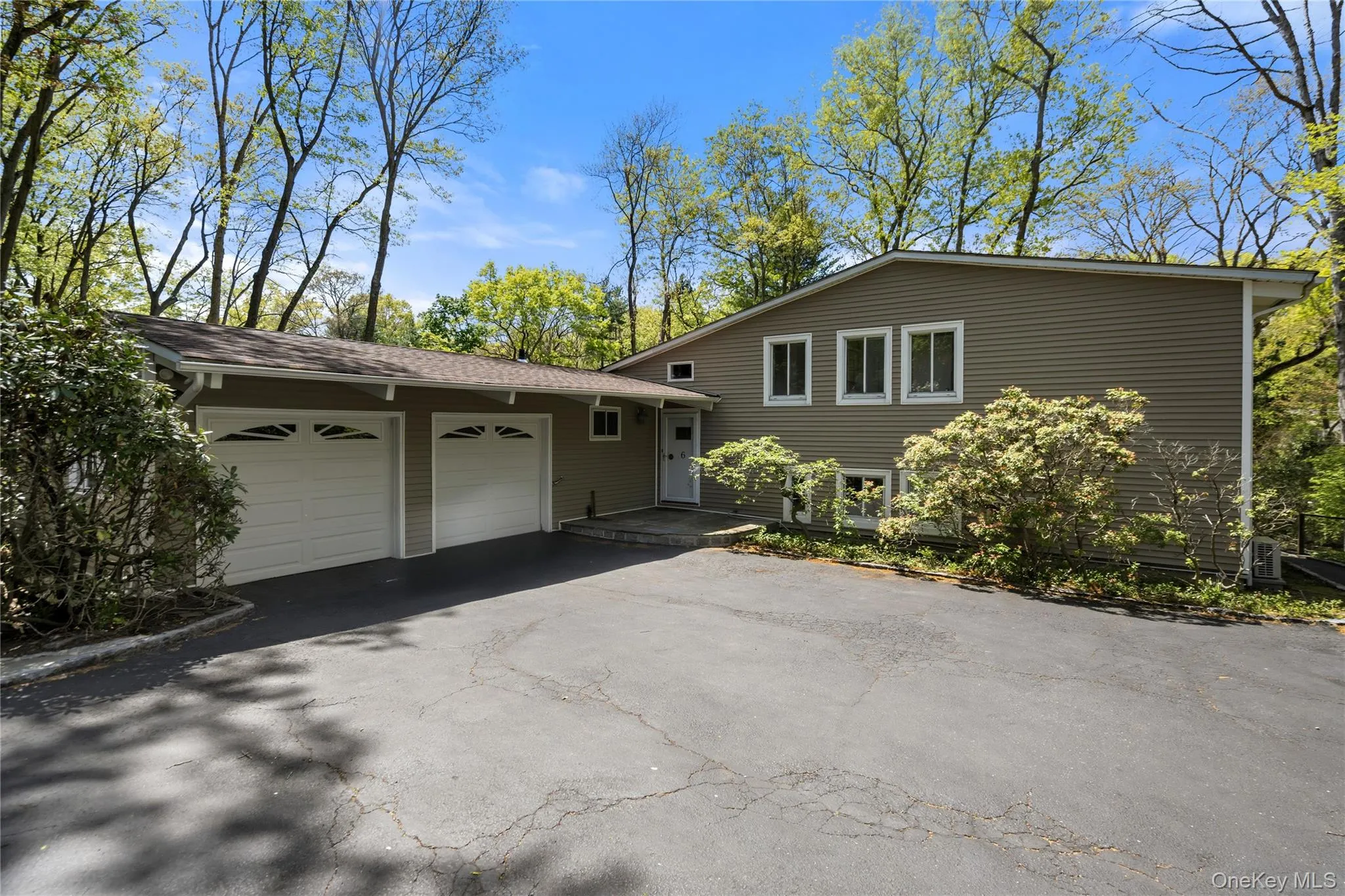 6 Split Oak Drive, Oyster Bay, NY, 4 Bedrooms Bedrooms, 11 Rooms Rooms,3 BathroomsBathrooms,Residential,For Rent,Split Oak,0,971199 6 Split Oak Drive, Oyster Bay, NY, 4 Bedrooms Bedrooms, 11 Rooms Rooms,3 BathroomsBathrooms,Residential,For Rent,Split Oak,0,971199