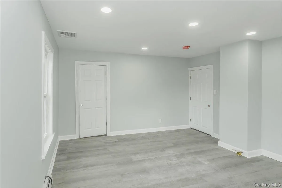 75 Anstice Street, Oyster Bay, NY, 1 Bedroom Bedrooms, 3 Rooms Rooms,1 BathroomBathrooms,Residential Lease,For Rent,Anstice,0,971226 75 Anstice Street, Oyster Bay, NY, 1 Bedroom Bedrooms, 3 Rooms Rooms,1 BathroomBathrooms,Residential Lease,For Rent,Anstice,0,971226