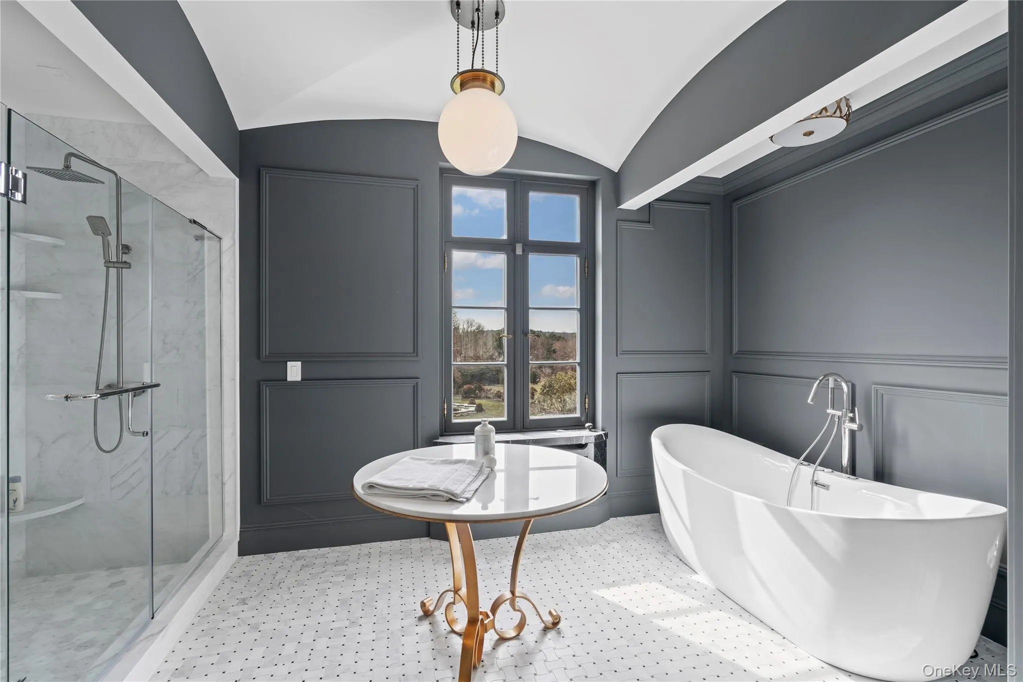 Primary Bathroom en Suite Primary Bathroom en Suite