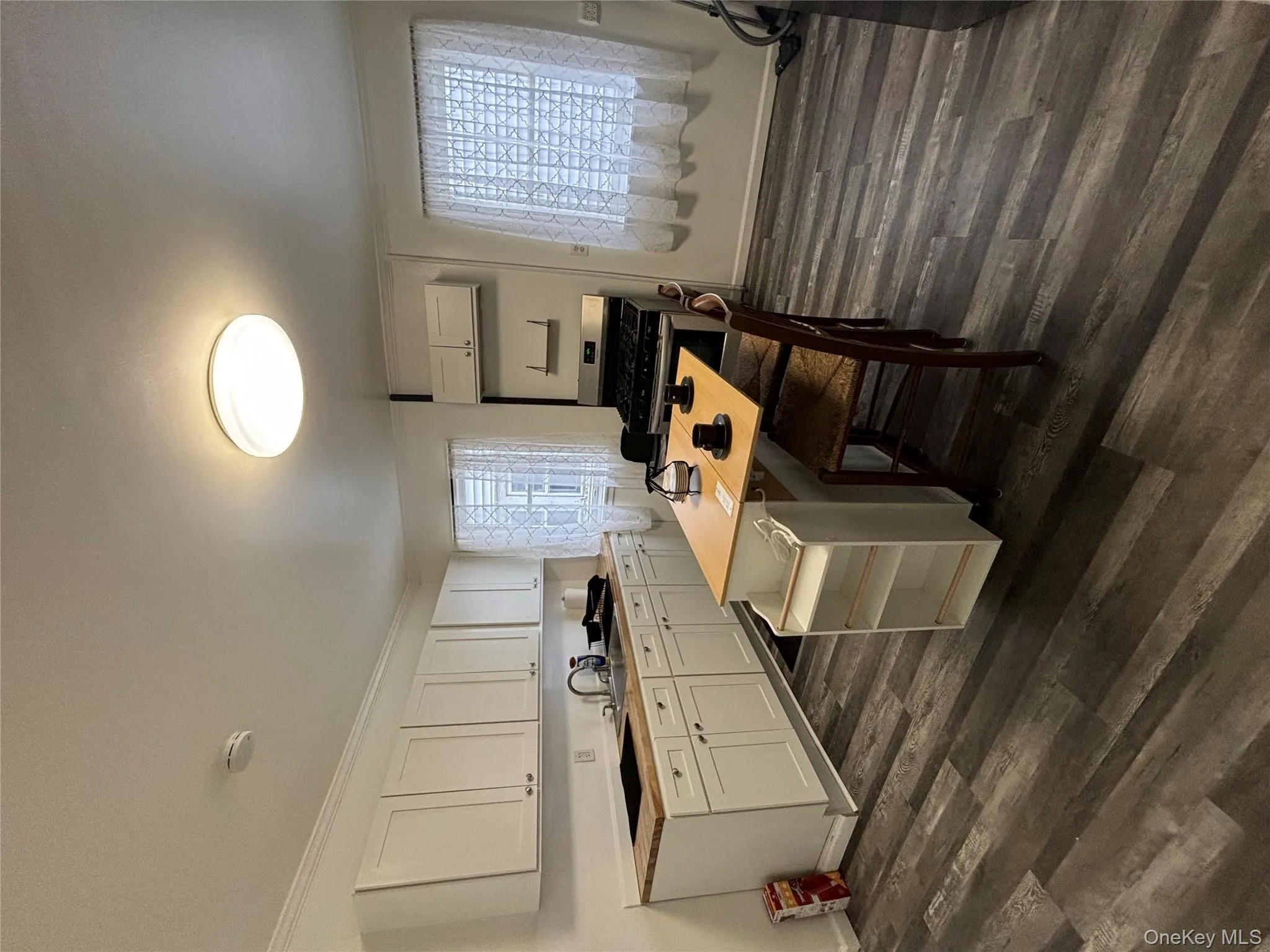 135 Fifth Avenue, Troy, NY, 1 Bedroom Bedrooms, 4 Rooms Rooms,1 BathroomBathrooms,Residential Lease,For Rent,Fifth,0,971241 135 Fifth Avenue, Troy, NY, 1 Bedroom Bedrooms, 4 Rooms Rooms,1 BathroomBathrooms,Residential Lease,For Rent,Fifth,0,971241