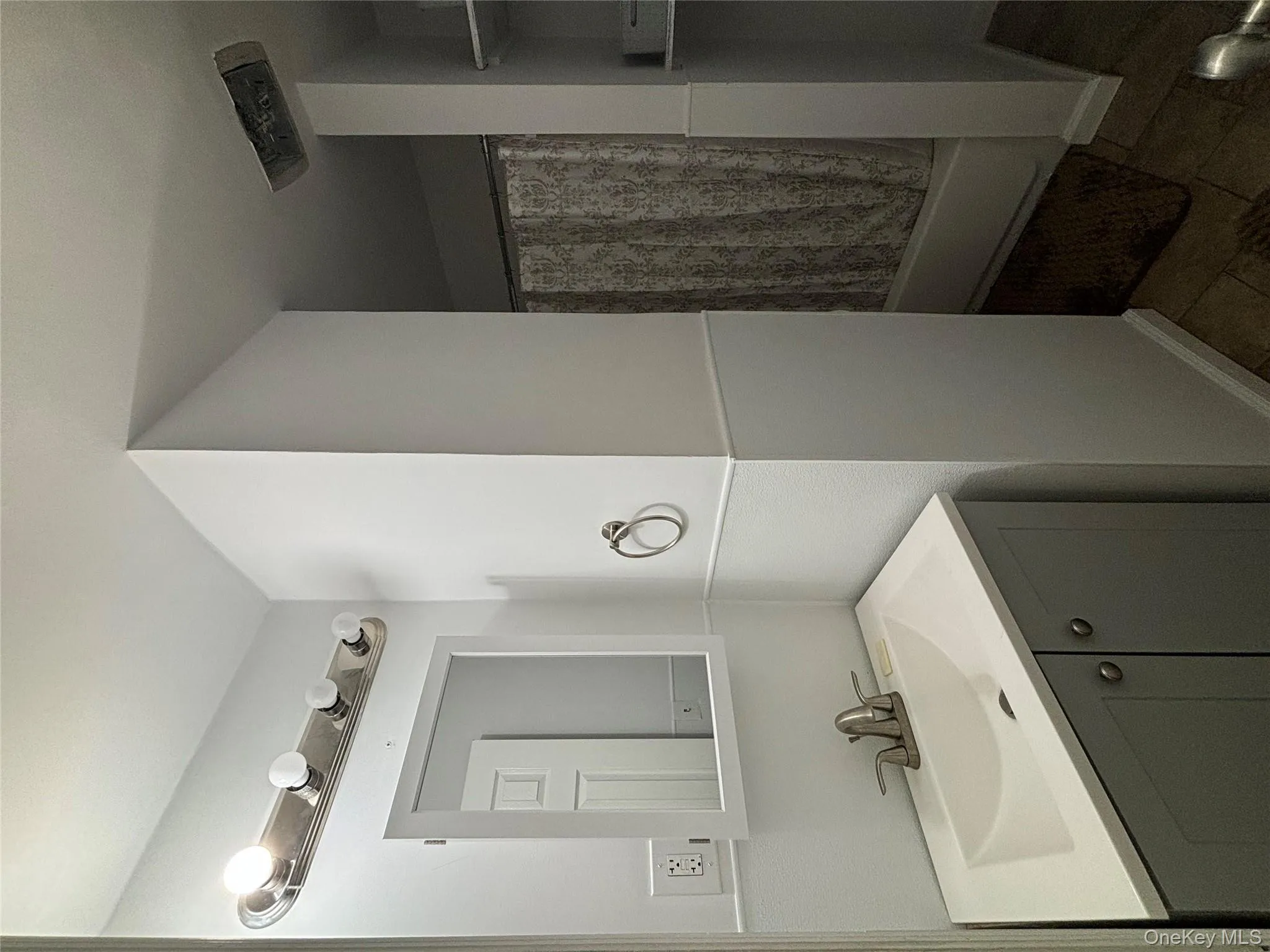 135 Fifth Avenue, Troy, NY, 1 Bedroom Bedrooms, 4 Rooms Rooms,1 BathroomBathrooms,Residential Lease,For Rent,Fifth,0,971241 135 Fifth Avenue, Troy, NY, 1 Bedroom Bedrooms, 4 Rooms Rooms,1 BathroomBathrooms,Residential Lease,For Rent,Fifth,0,971241