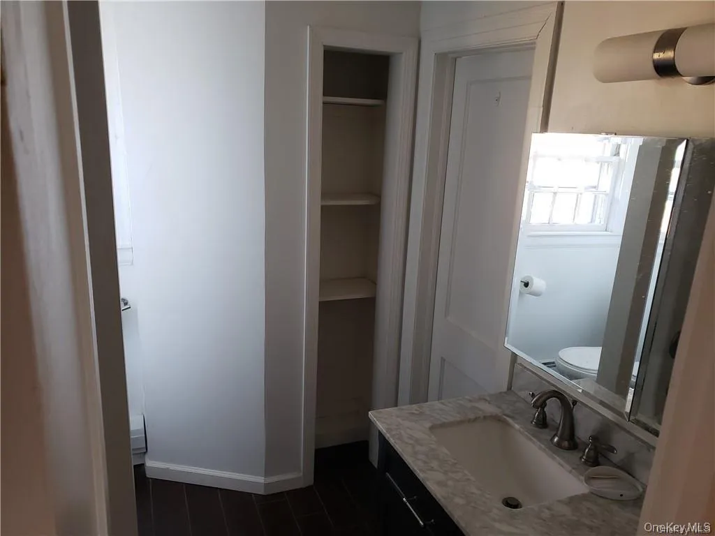 18 Reservoir Road, Lloyd, NY, 1 Bedroom Bedrooms, 3 Rooms Rooms,1 BathroomBathrooms,Residential Lease,For Rent,Reservoir,0,971248 18 Reservoir Road, Lloyd, NY, 1 Bedroom Bedrooms, 3 Rooms Rooms,1 BathroomBathrooms,Residential Lease,For Rent,Reservoir,0,971248