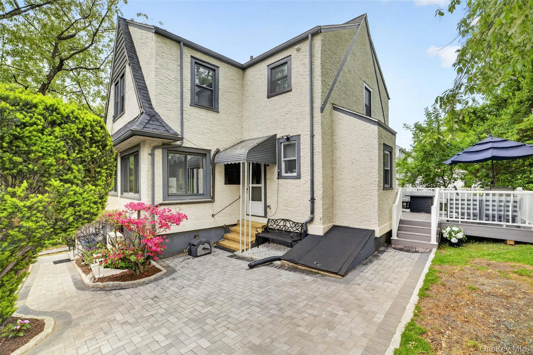 54 Midland Avenue, Yonkers, NY, 3 Bedrooms Bedrooms, 7 Rooms Rooms,1 BathroomBathrooms,Residential,For Rent,Midland,0,971259 54 Midland Avenue, Yonkers, NY, 3 Bedrooms Bedrooms, 7 Rooms Rooms,1 BathroomBathrooms,Residential,For Rent,Midland,0,971259