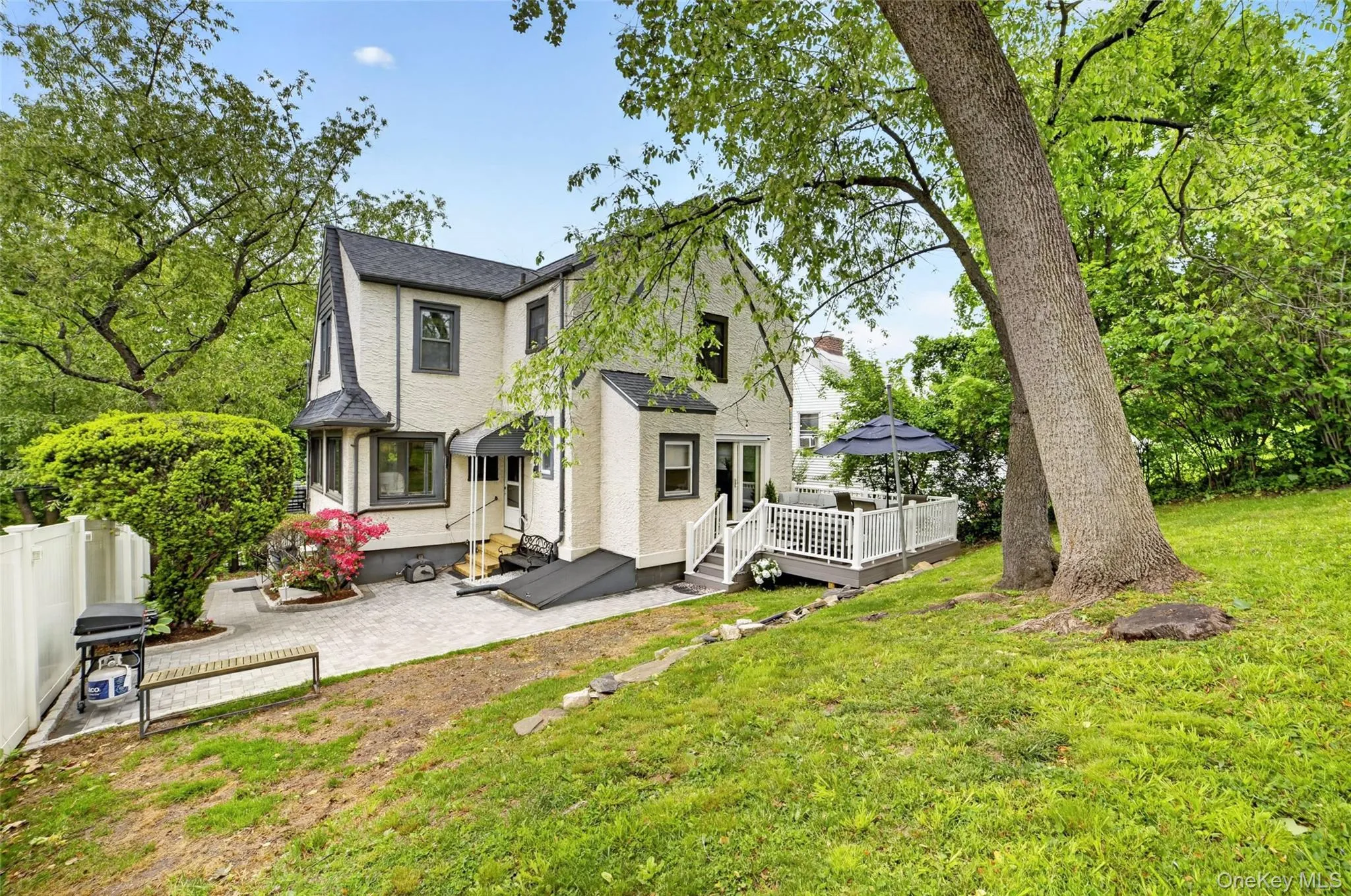 54 Midland Avenue, Yonkers, NY, 3 Bedrooms Bedrooms, 7 Rooms Rooms,1 BathroomBathrooms,Residential,For Rent,Midland,0,971259 54 Midland Avenue, Yonkers, NY, 3 Bedrooms Bedrooms, 7 Rooms Rooms,1 BathroomBathrooms,Residential,For Rent,Midland,0,971259