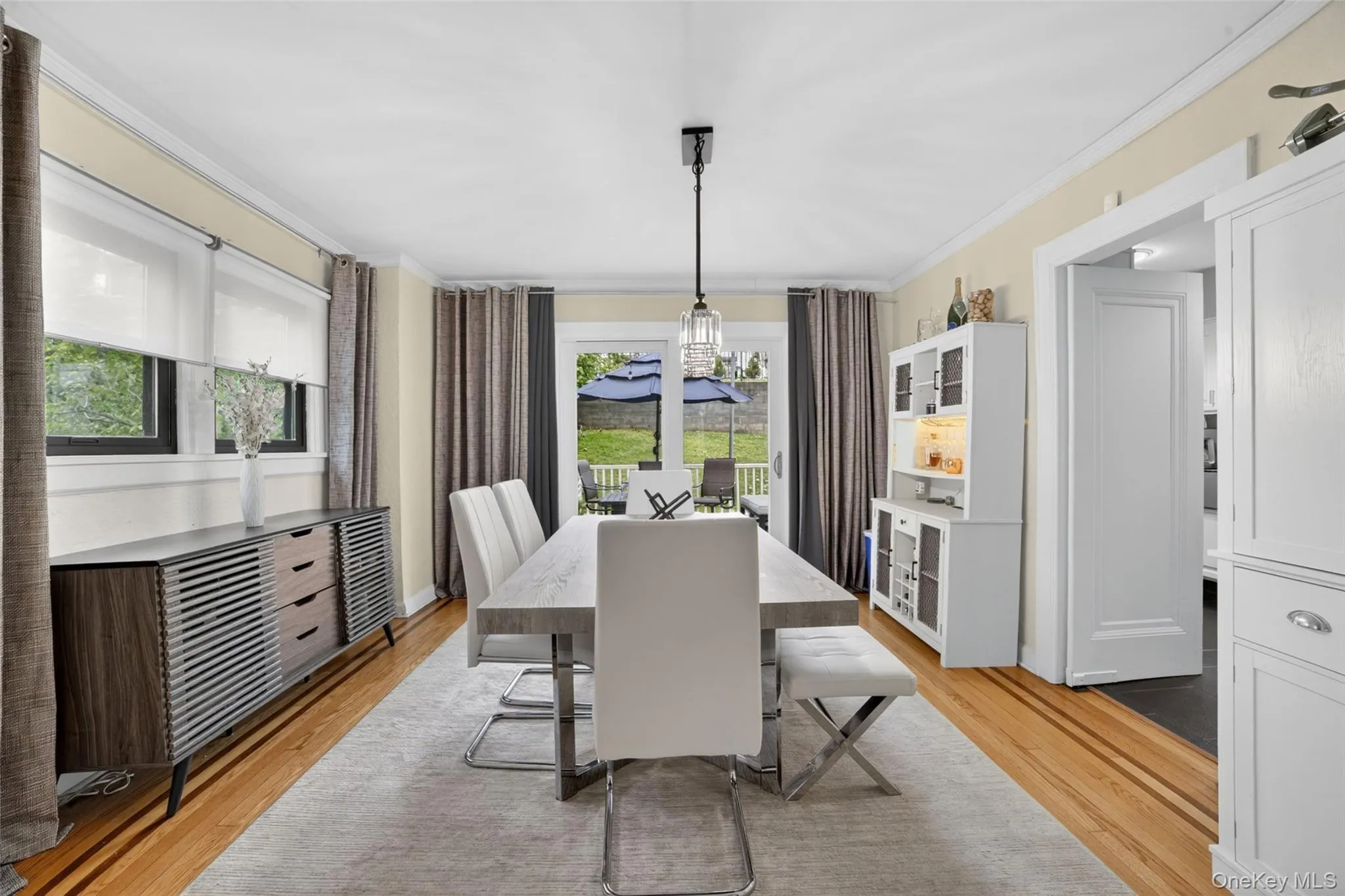 54 Midland Avenue, Yonkers, NY, 3 Bedrooms Bedrooms, 7 Rooms Rooms,1 BathroomBathrooms,Residential,For Rent,Midland,0,971259 54 Midland Avenue, Yonkers, NY, 3 Bedrooms Bedrooms, 7 Rooms Rooms,1 BathroomBathrooms,Residential,For Rent,Midland,0,971259