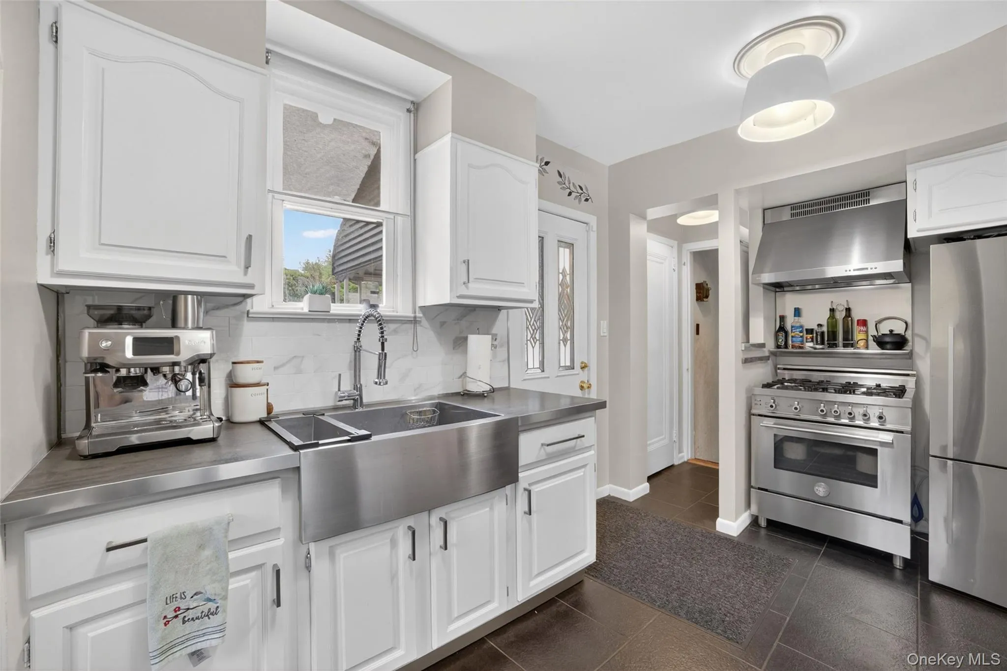 54 Midland Avenue, Yonkers, NY, 3 Bedrooms Bedrooms, 7 Rooms Rooms,1 BathroomBathrooms,Residential,For Rent,Midland,0,971259 54 Midland Avenue, Yonkers, NY, 3 Bedrooms Bedrooms, 7 Rooms Rooms,1 BathroomBathrooms,Residential,For Rent,Midland,0,971259