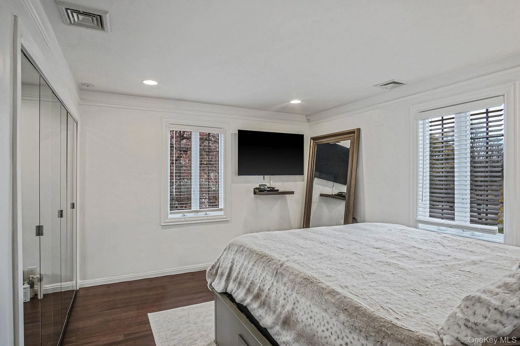 150 Meadow Street, Hempstead, NY, 3 Bedrooms Bedrooms, 10 Rooms Rooms,3 BathroomsBathrooms,Residential Lease,For Rent,Meadow,0,971265 150 Meadow Street, Hempstead, NY, 3 Bedrooms Bedrooms, 10 Rooms Rooms,3 BathroomsBathrooms,Residential Lease,For Rent,Meadow,0,971265