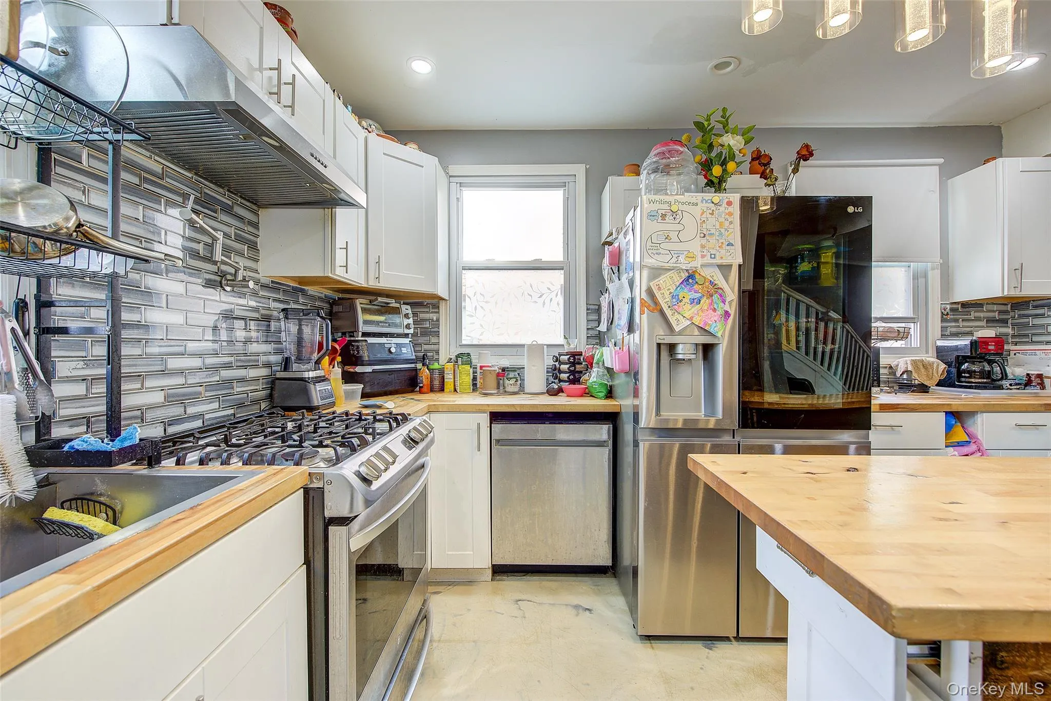 216-07 110th Avenue, New York, NY, 5 Bedrooms Bedrooms, 8 Rooms Rooms,3 BathroomsBathrooms,Residential,For Rent,110th,0,971276 216-07 110th Avenue, New York, NY, 5 Bedrooms Bedrooms, 8 Rooms Rooms,3 BathroomsBathrooms,Residential,For Rent,110th,0,971276