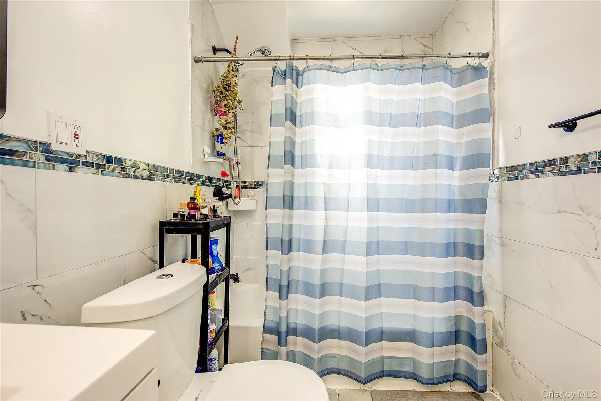 216-07 110th Avenue, New York, NY, 5 Bedrooms Bedrooms, 8 Rooms Rooms,3 BathroomsBathrooms,Residential,For Rent,110th,0,971276 216-07 110th Avenue, New York, NY, 5 Bedrooms Bedrooms, 8 Rooms Rooms,3 BathroomsBathrooms,Residential,For Rent,110th,0,971276