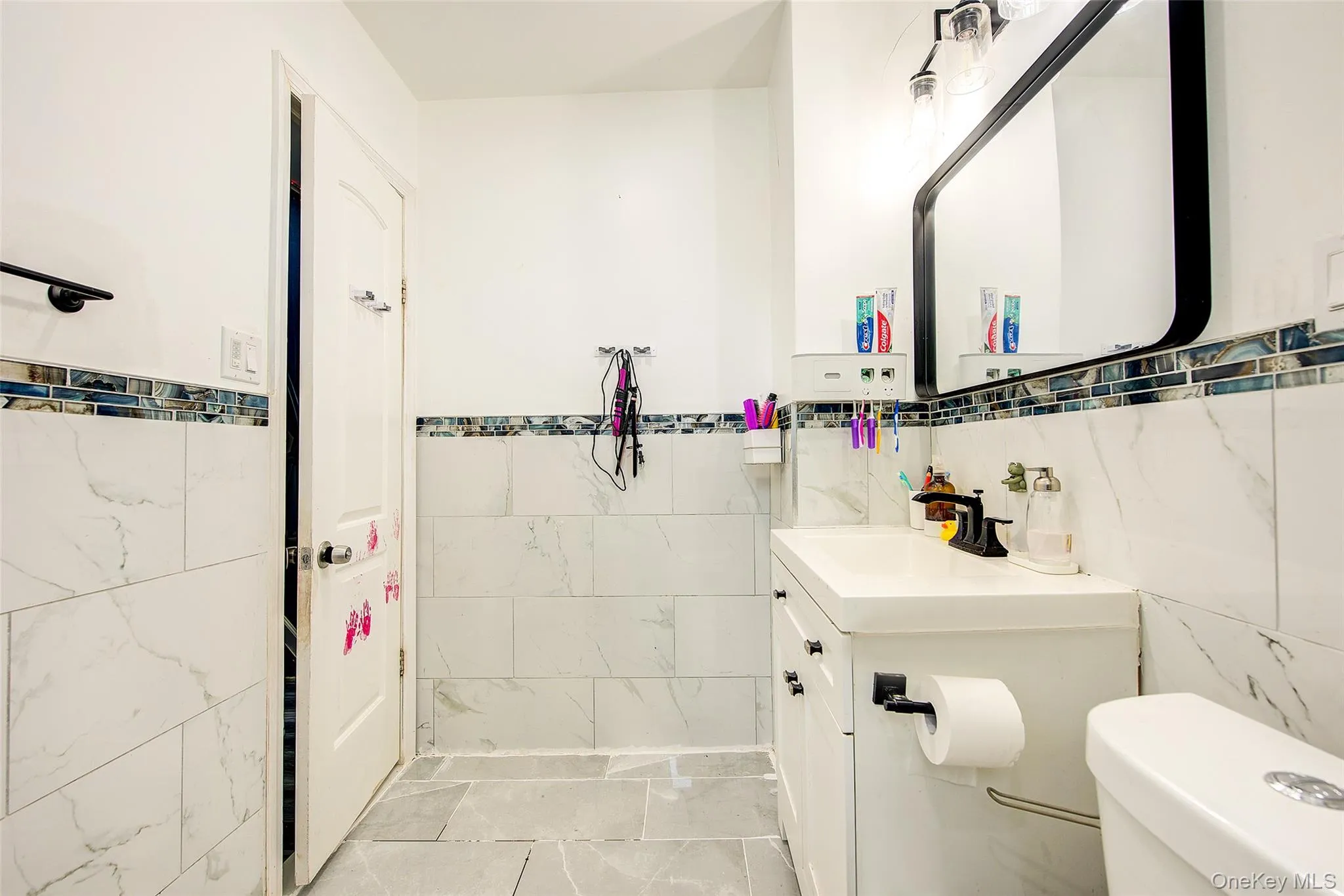 216-07 110th Avenue, New York, NY, 5 Bedrooms Bedrooms, 8 Rooms Rooms,3 BathroomsBathrooms,Residential,For Rent,110th,0,971276 216-07 110th Avenue, New York, NY, 5 Bedrooms Bedrooms, 8 Rooms Rooms,3 BathroomsBathrooms,Residential,For Rent,110th,0,971276