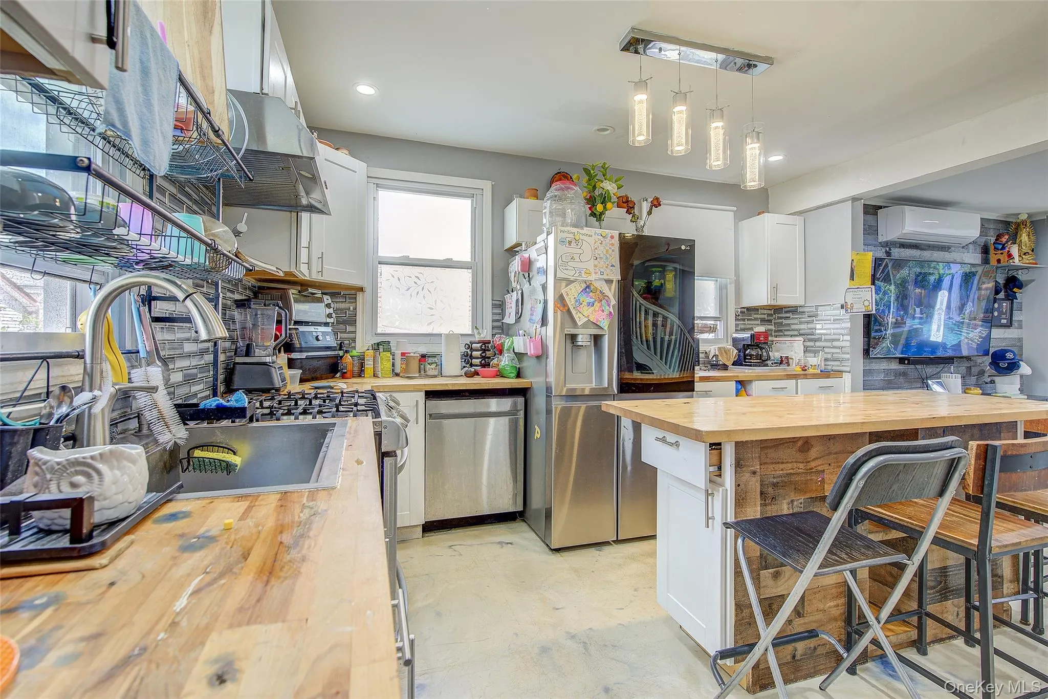 216-07 110th Avenue, New York, NY, 5 Bedrooms Bedrooms, 8 Rooms Rooms,3 BathroomsBathrooms,Residential,For Rent,110th,0,971276 216-07 110th Avenue, New York, NY, 5 Bedrooms Bedrooms, 8 Rooms Rooms,3 BathroomsBathrooms,Residential,For Rent,110th,0,971276
