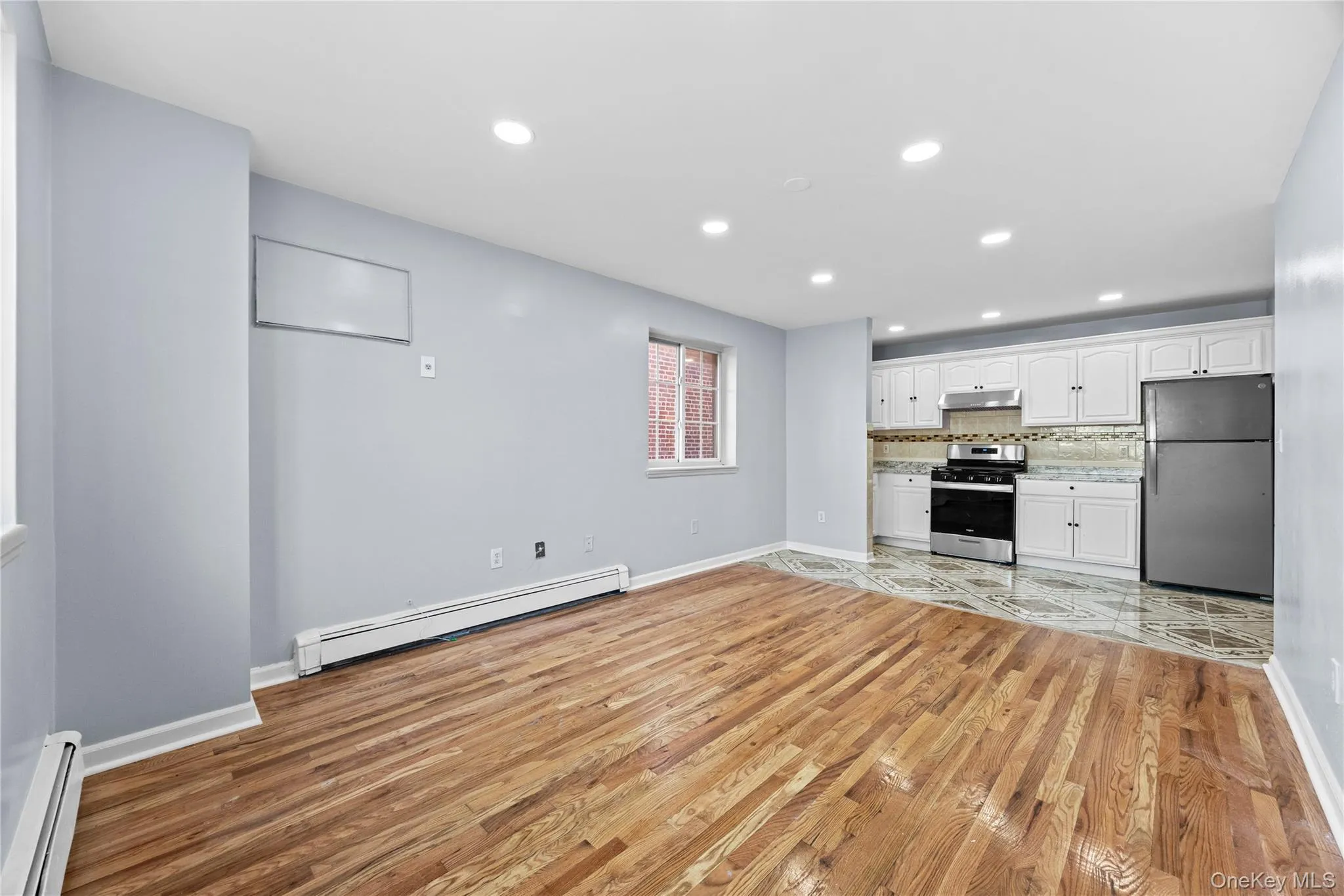 2220 Chatterton Avenue, New York, NY, 3 Bedrooms Bedrooms, 4 Rooms Rooms,2 BathroomsBathrooms,Residential Lease,For Rent,Chatterton,0,971300 2220 Chatterton Avenue, New York, NY, 3 Bedrooms Bedrooms, 4 Rooms Rooms,2 BathroomsBathrooms,Residential Lease,For Rent,Chatterton,0,971300