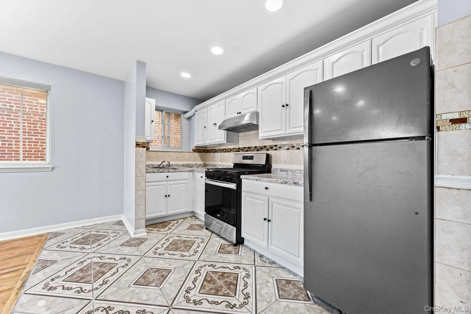 2220 Chatterton Avenue, New York, NY, 3 Bedrooms Bedrooms, 4 Rooms Rooms,2 BathroomsBathrooms,Residential Lease,For Rent,Chatterton,0,971300 2220 Chatterton Avenue, New York, NY, 3 Bedrooms Bedrooms, 4 Rooms Rooms,2 BathroomsBathrooms,Residential Lease,For Rent,Chatterton,0,971300