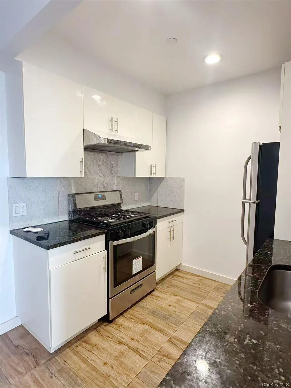 818 60th Street, New York, NY, 2 Bedrooms Bedrooms, 4 Rooms Rooms,1 BathroomBathrooms,Residential,For Rent,60th,0,971316 818 60th Street, New York, NY, 2 Bedrooms Bedrooms, 4 Rooms Rooms,1 BathroomBathrooms,Residential,For Rent,60th,0,971316