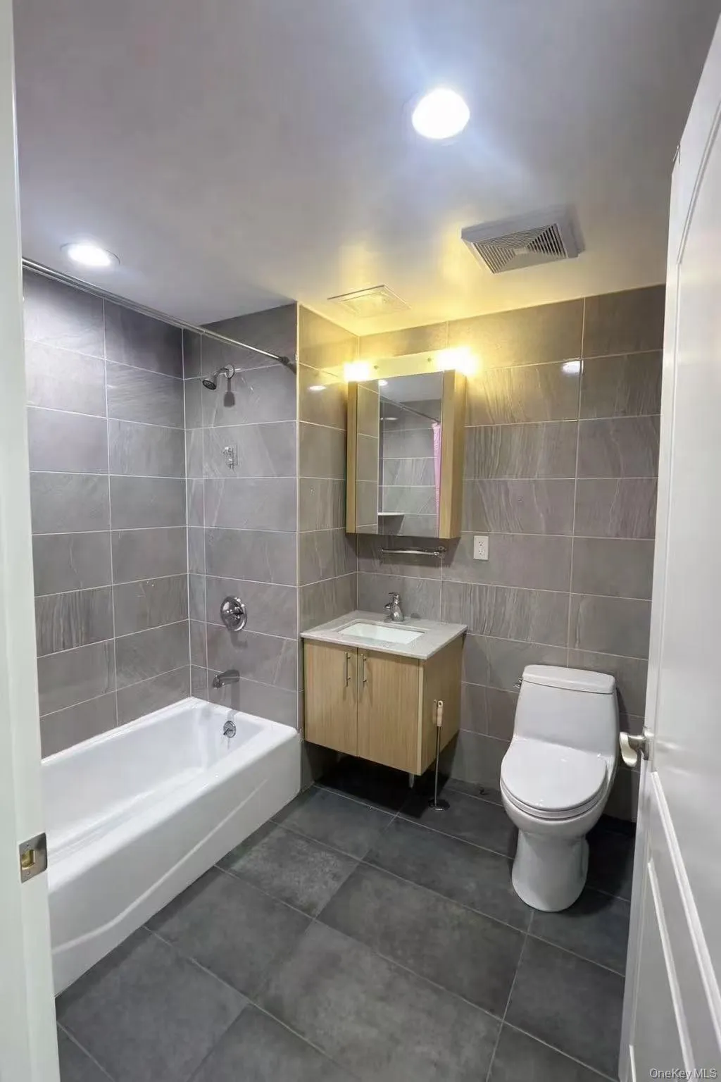 818 60th Street, New York, NY, 2 Bedrooms Bedrooms, 4 Rooms Rooms,1 BathroomBathrooms,Residential,For Rent,60th,0,971316 818 60th Street, New York, NY, 2 Bedrooms Bedrooms, 4 Rooms Rooms,1 BathroomBathrooms,Residential,For Rent,60th,0,971316