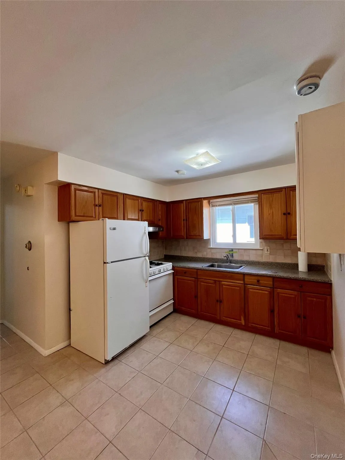 34-16 Brookside Street, New York, NY, 2 Bedrooms Bedrooms, 6 Rooms Rooms,1 BathroomBathrooms,Residential Lease,For Rent,Brookside,0,971331 34-16 Brookside Street, New York, NY, 2 Bedrooms Bedrooms, 6 Rooms Rooms,1 BathroomBathrooms,Residential Lease,For Rent,Brookside,0,971331