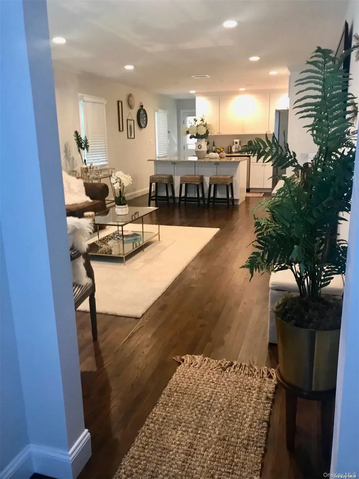 9 North Street, Oyster Bay, NY, 2 Bedrooms Bedrooms, 5 Rooms Rooms,1 BathroomBathrooms,Residential Lease,For Rent,North,0,971353 9 North Street, Oyster Bay, NY, 2 Bedrooms Bedrooms, 5 Rooms Rooms,1 BathroomBathrooms,Residential Lease,For Rent,North,0,971353