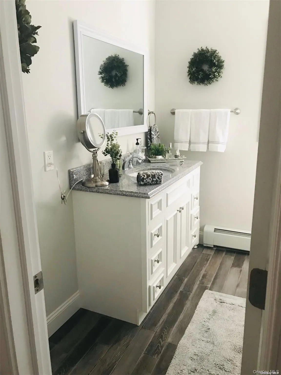 9 North Street, Oyster Bay, NY, 2 Bedrooms Bedrooms, 5 Rooms Rooms,1 BathroomBathrooms,Residential Lease,For Rent,North,0,971353 9 North Street, Oyster Bay, NY, 2 Bedrooms Bedrooms, 5 Rooms Rooms,1 BathroomBathrooms,Residential Lease,For Rent,North,0,971353