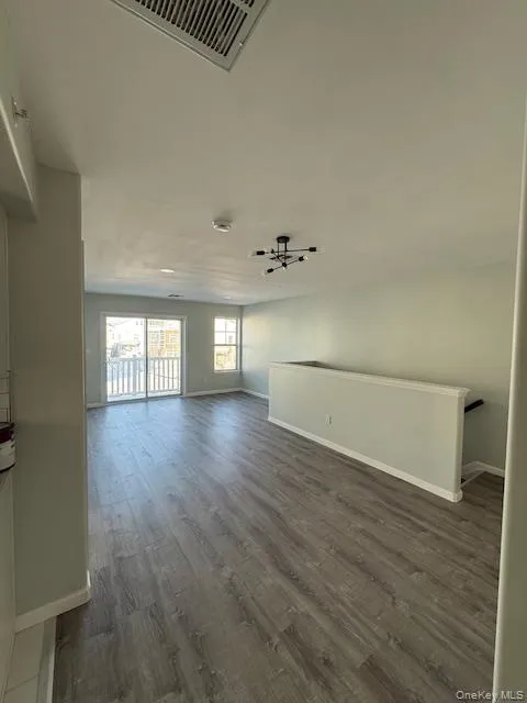 162 Sea Grass Lane, New York, NY, 1 Bedroom Bedrooms, 3 Rooms Rooms,1 BathroomBathrooms,Residential Lease,For Rent,Sea Grass,0,971362 162 Sea Grass Lane, New York, NY, 1 Bedroom Bedrooms, 3 Rooms Rooms,1 BathroomBathrooms,Residential Lease,For Rent,Sea Grass,0,971362