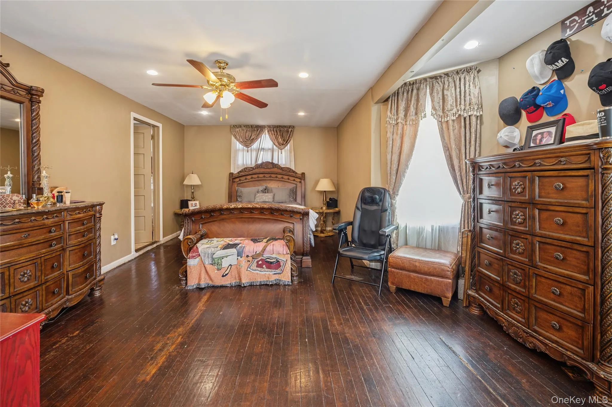 7 The Court, New Rochelle, NY, 6 Bedrooms Bedrooms, 18 Rooms Rooms,5 BathroomsBathrooms,Residential,For Rent,The,0,971364 7 The Court, New Rochelle, NY, 6 Bedrooms Bedrooms, 18 Rooms Rooms,5 BathroomsBathrooms,Residential,For Rent,The,0,971364