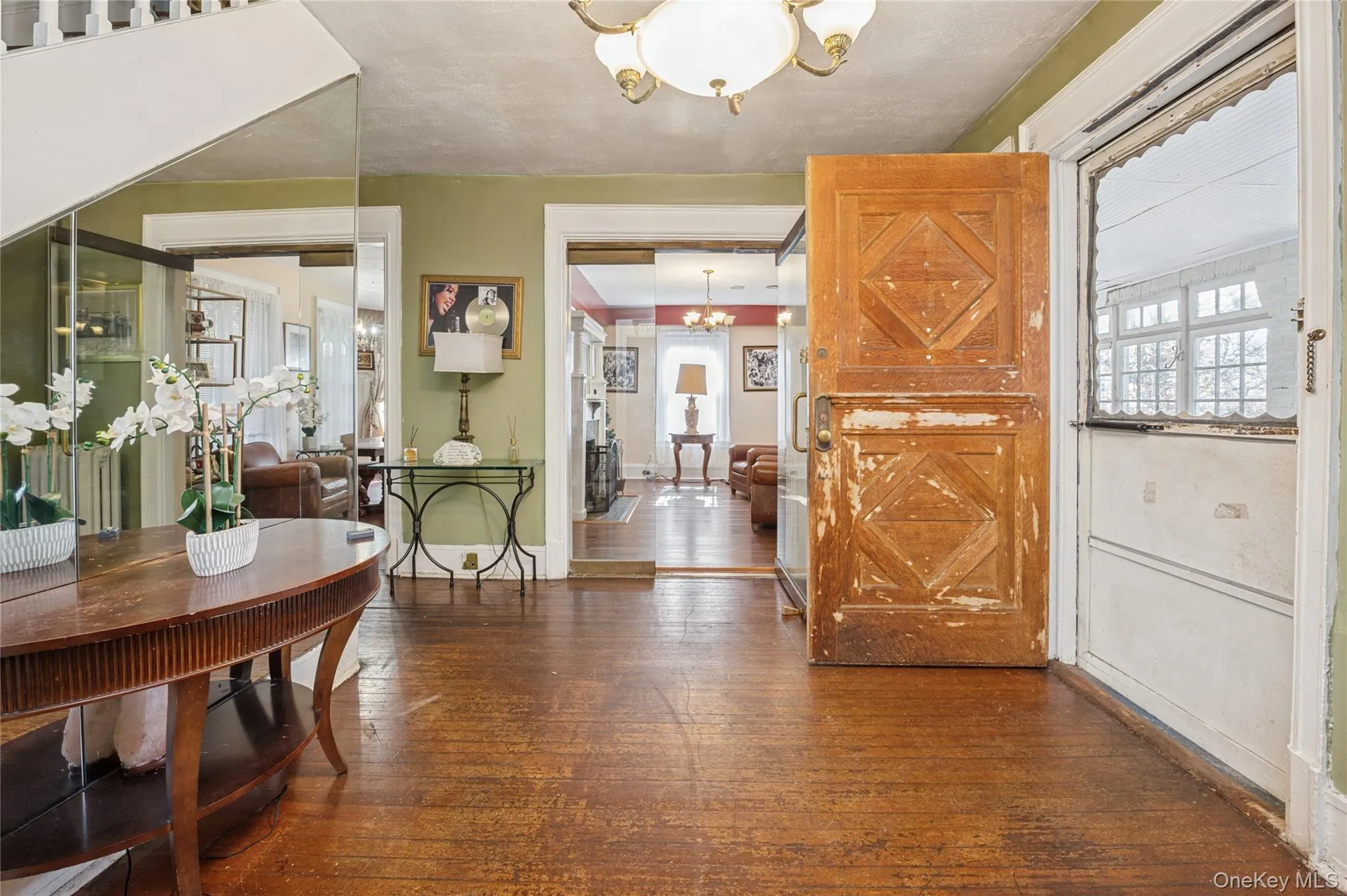 7 The Court, New Rochelle, NY, 6 Bedrooms Bedrooms, 18 Rooms Rooms,5 BathroomsBathrooms,Residential,For Rent,The,0,971364 7 The Court, New Rochelle, NY, 6 Bedrooms Bedrooms, 18 Rooms Rooms,5 BathroomsBathrooms,Residential,For Rent,The,0,971364