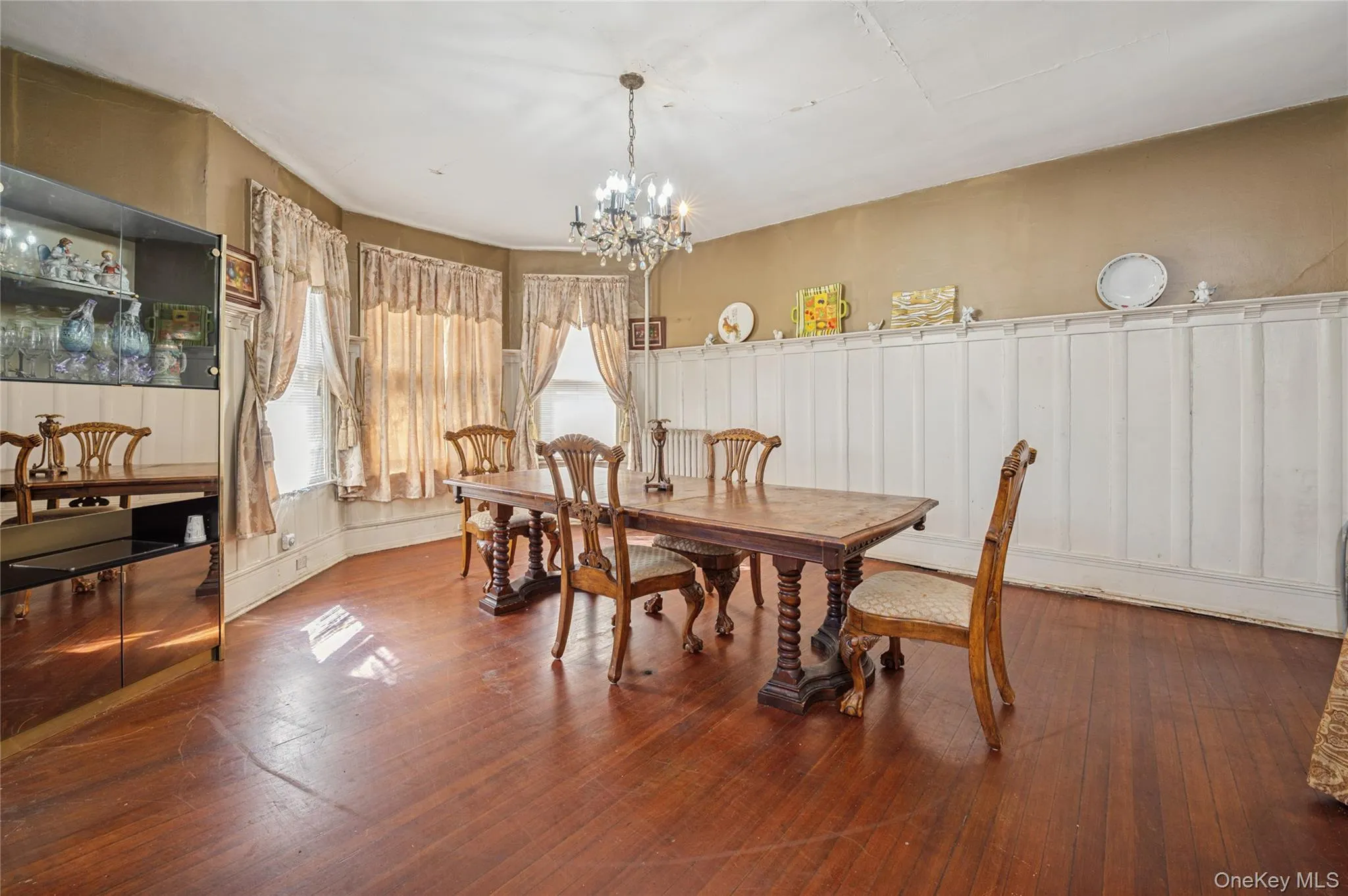7 The Court, New Rochelle, NY, 6 Bedrooms Bedrooms, 18 Rooms Rooms,5 BathroomsBathrooms,Residential,For Rent,The,0,971364 7 The Court, New Rochelle, NY, 6 Bedrooms Bedrooms, 18 Rooms Rooms,5 BathroomsBathrooms,Residential,For Rent,The,0,971364