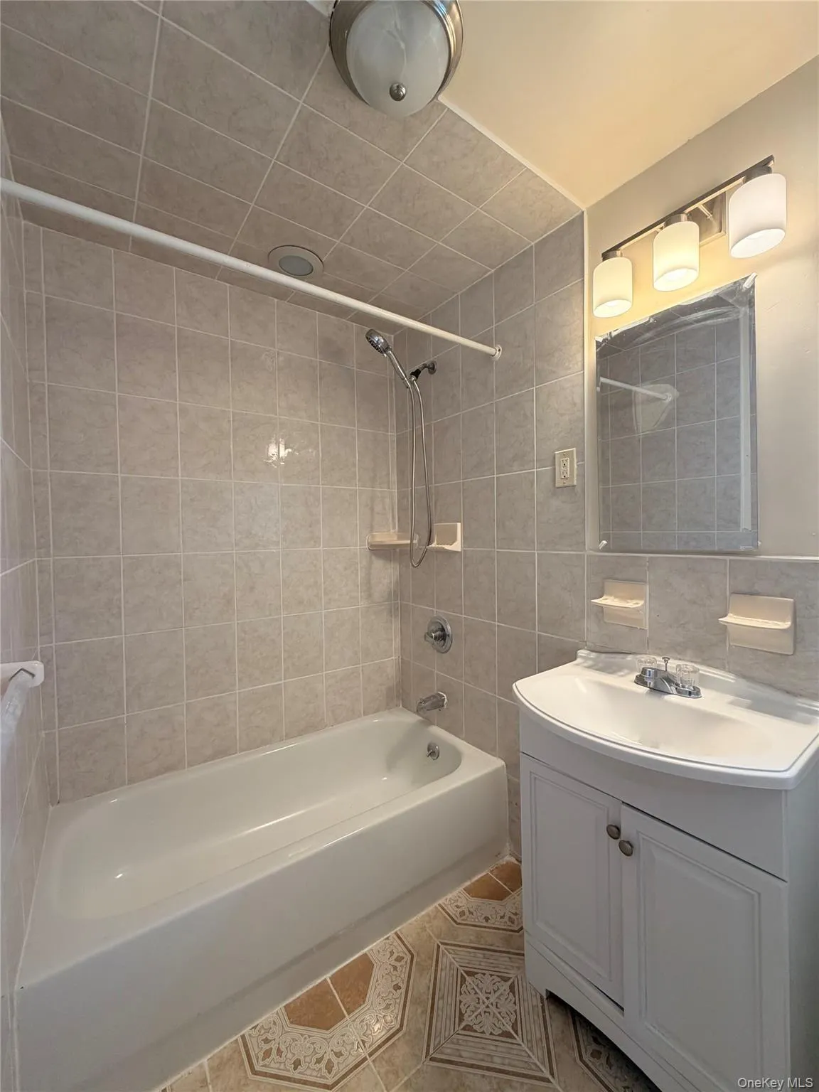 310 7th Avenue, Mount Vernon, NY, 5 Bedrooms Bedrooms, 8 Rooms Rooms,2 BathroomsBathrooms,Residential Lease,For Rent,7th,0,971374 310 7th Avenue, Mount Vernon, NY, 5 Bedrooms Bedrooms, 8 Rooms Rooms,2 BathroomsBathrooms,Residential Lease,For Rent,7th,0,971374